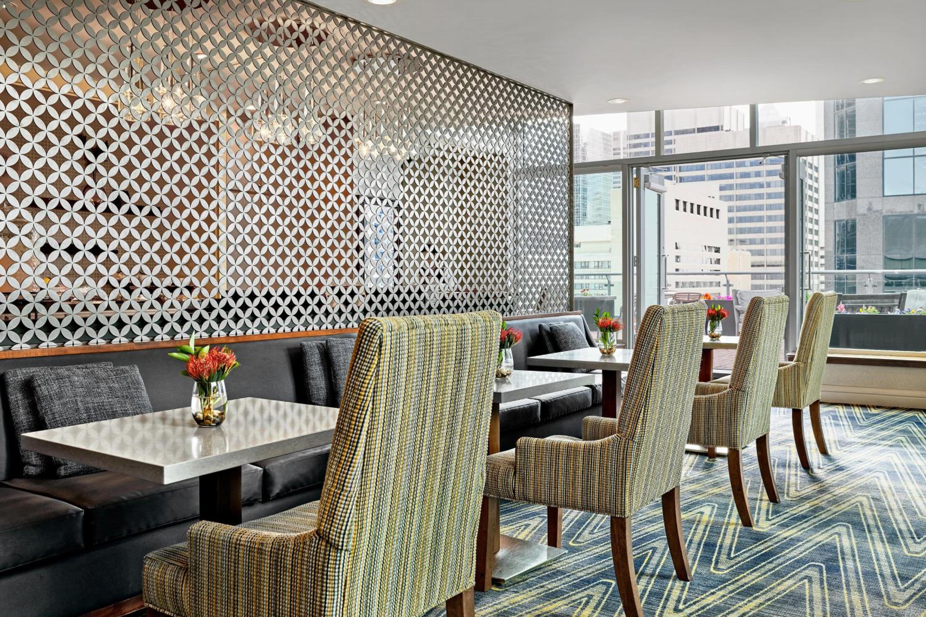 Club King Suite with Sofa Bed - Photo 9