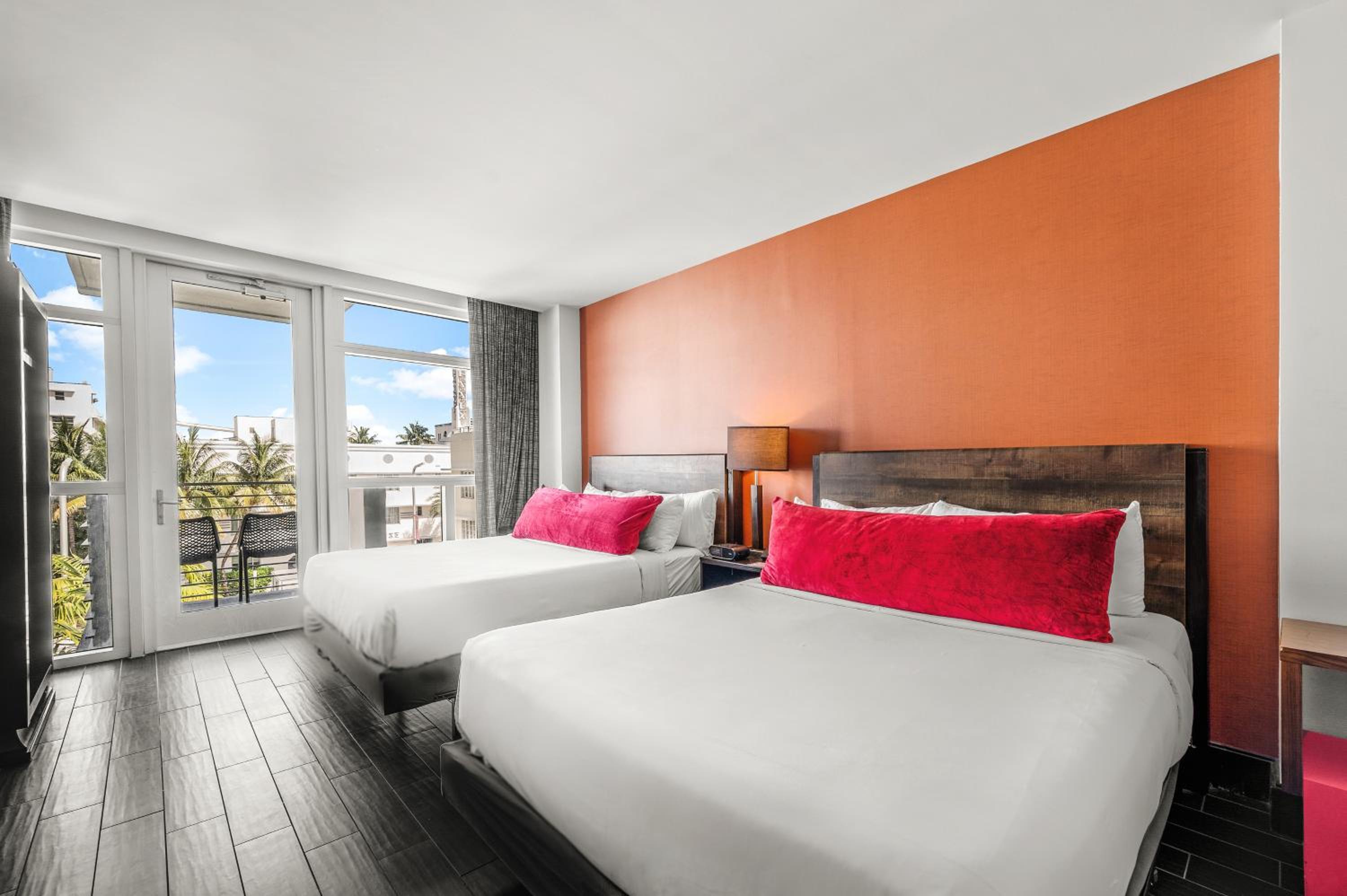 Premium 2 Bedroom 2 Bath with Balcony