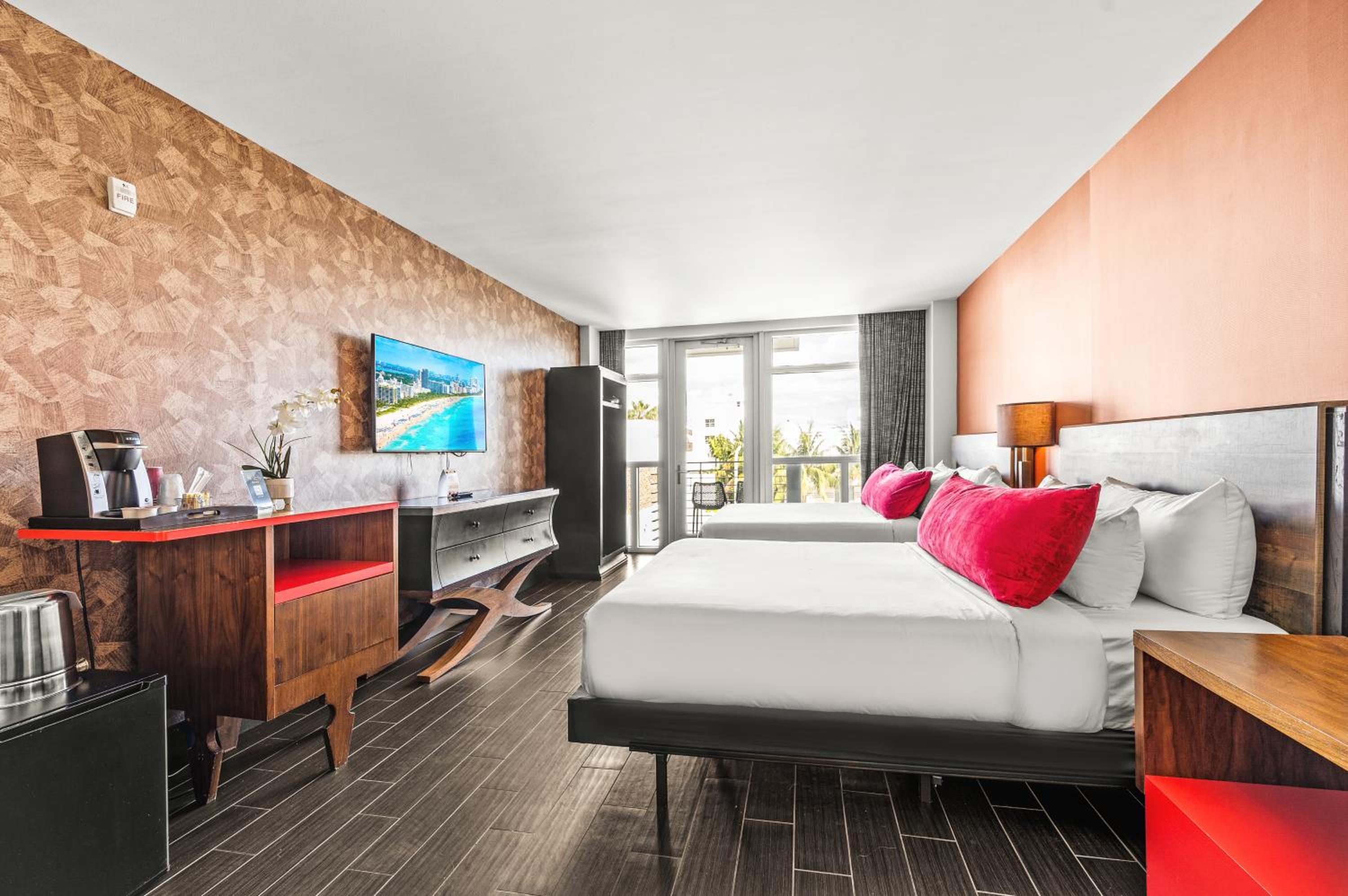 Premium 2 Bedroom 2 Bath with Balcony