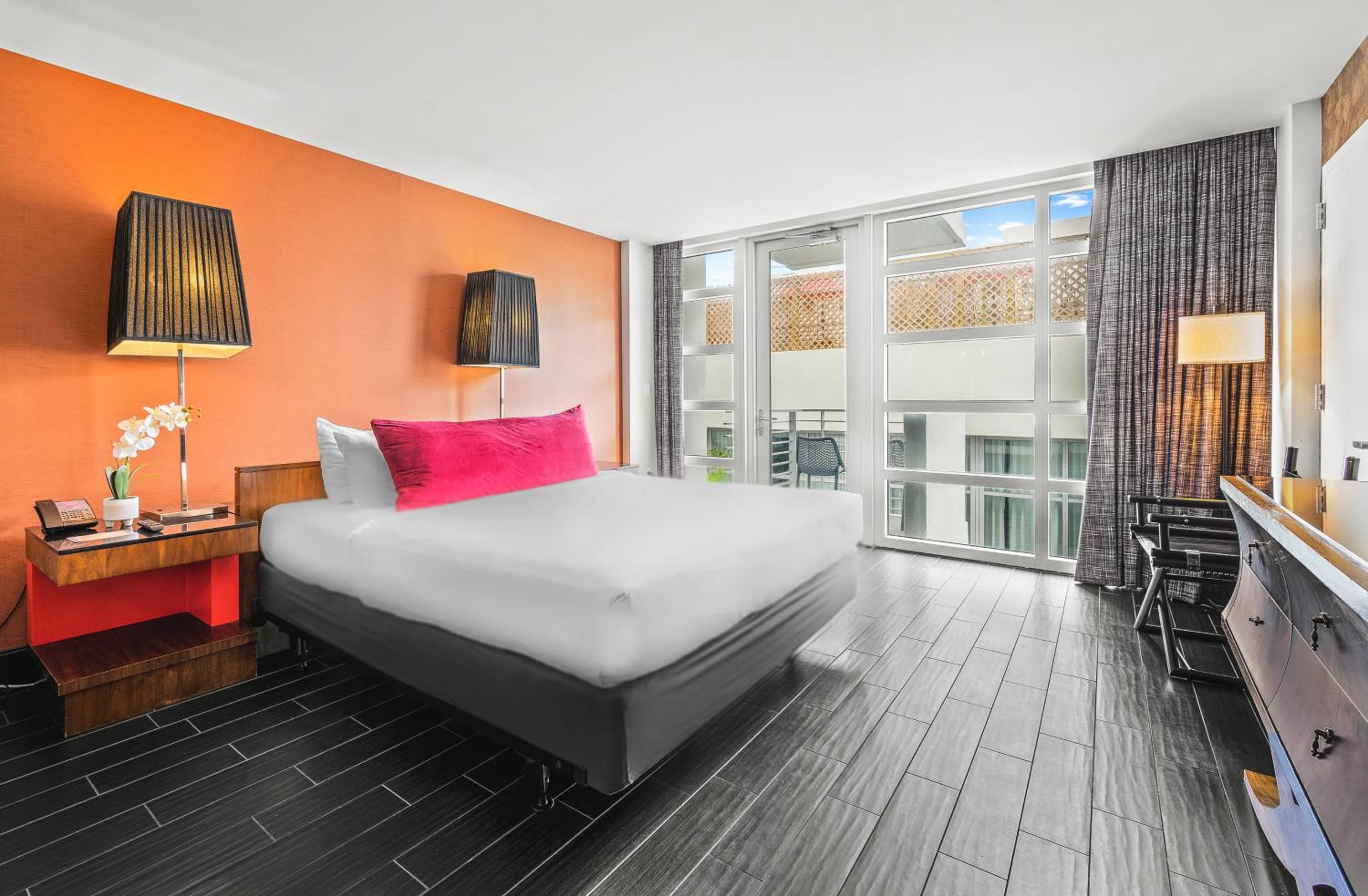 Superior 2 Bedroom 2 Bath with Balcony