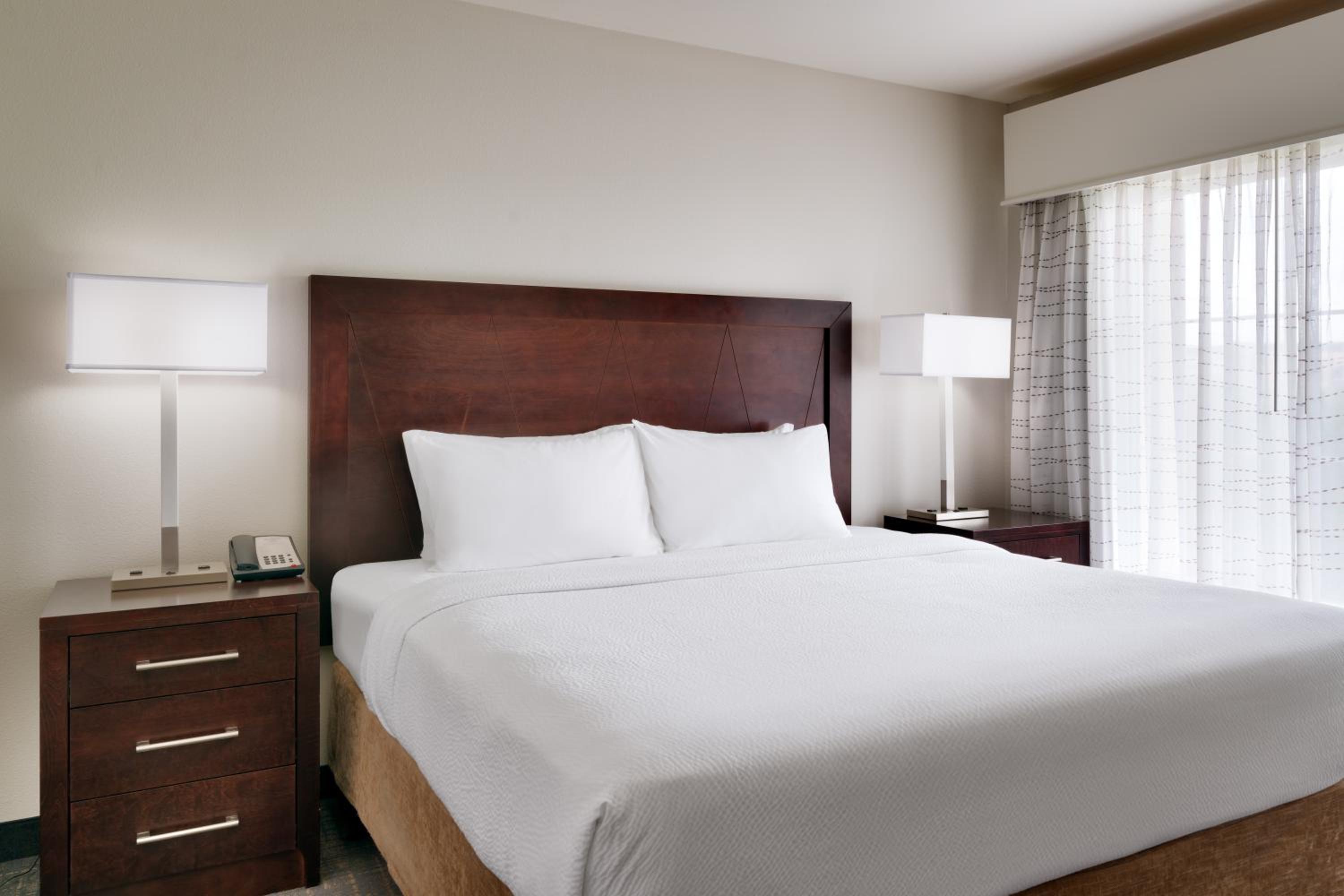 One-Bedroom King Suite - Photo 15