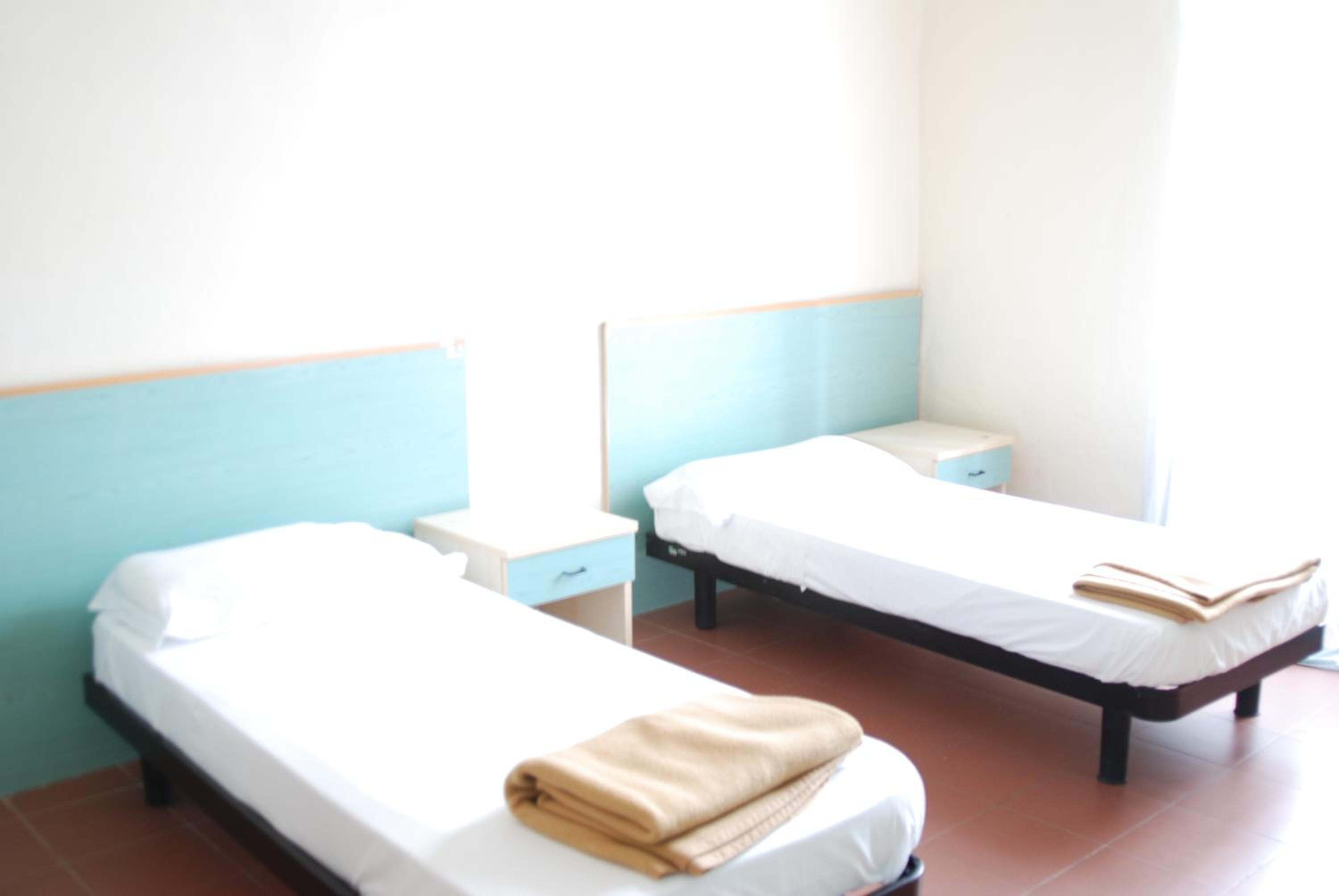 Twin Room with Shared Bathroom photo 2