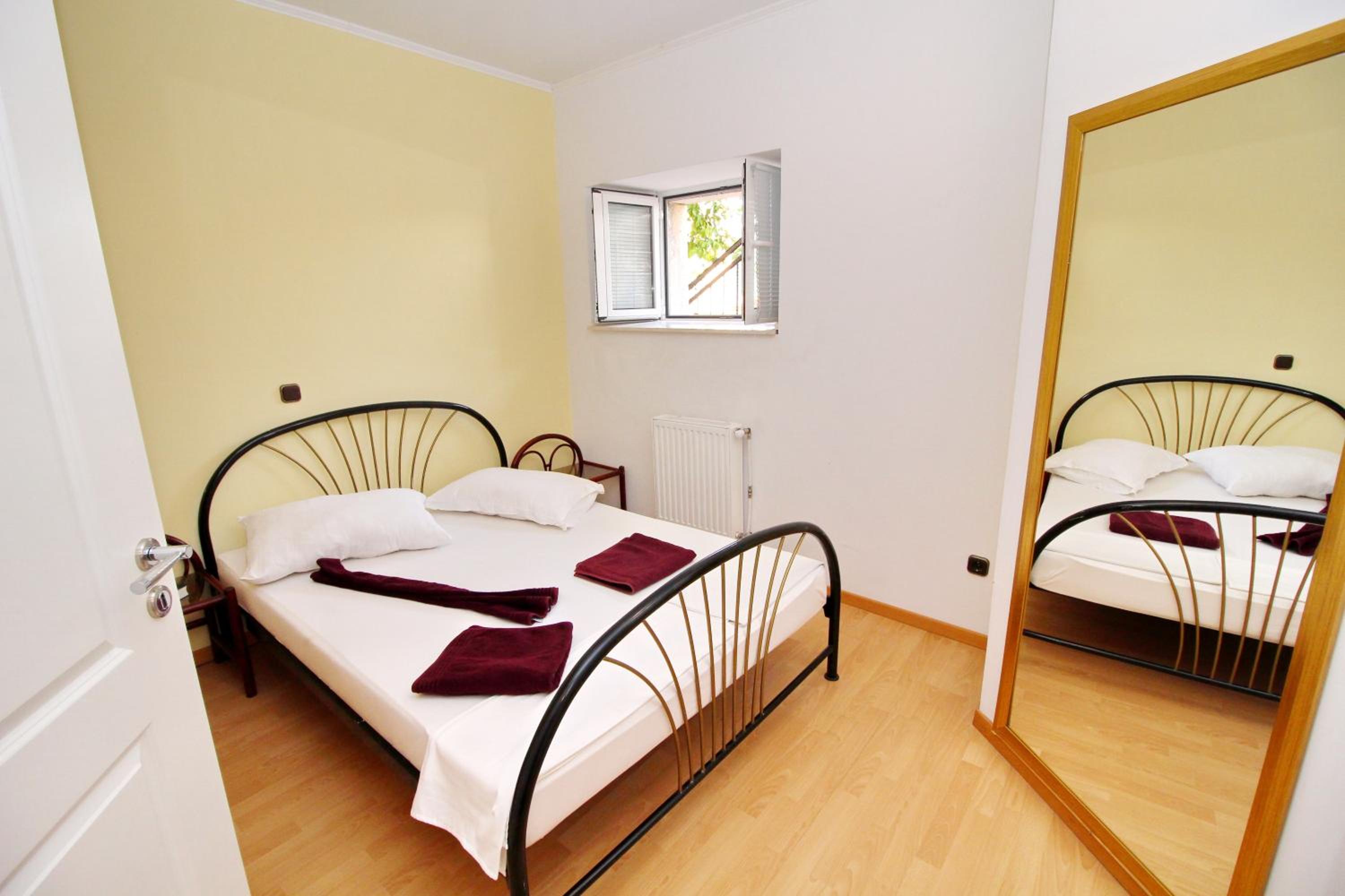 One Bedroom Apartment With Terrace