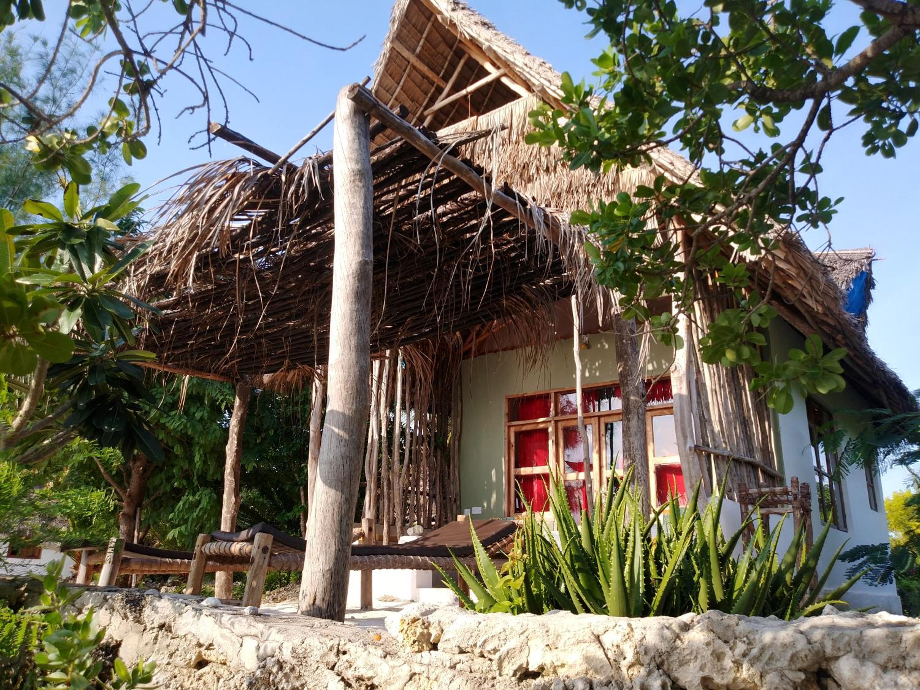 Bungalow with Sea View - Photo 8