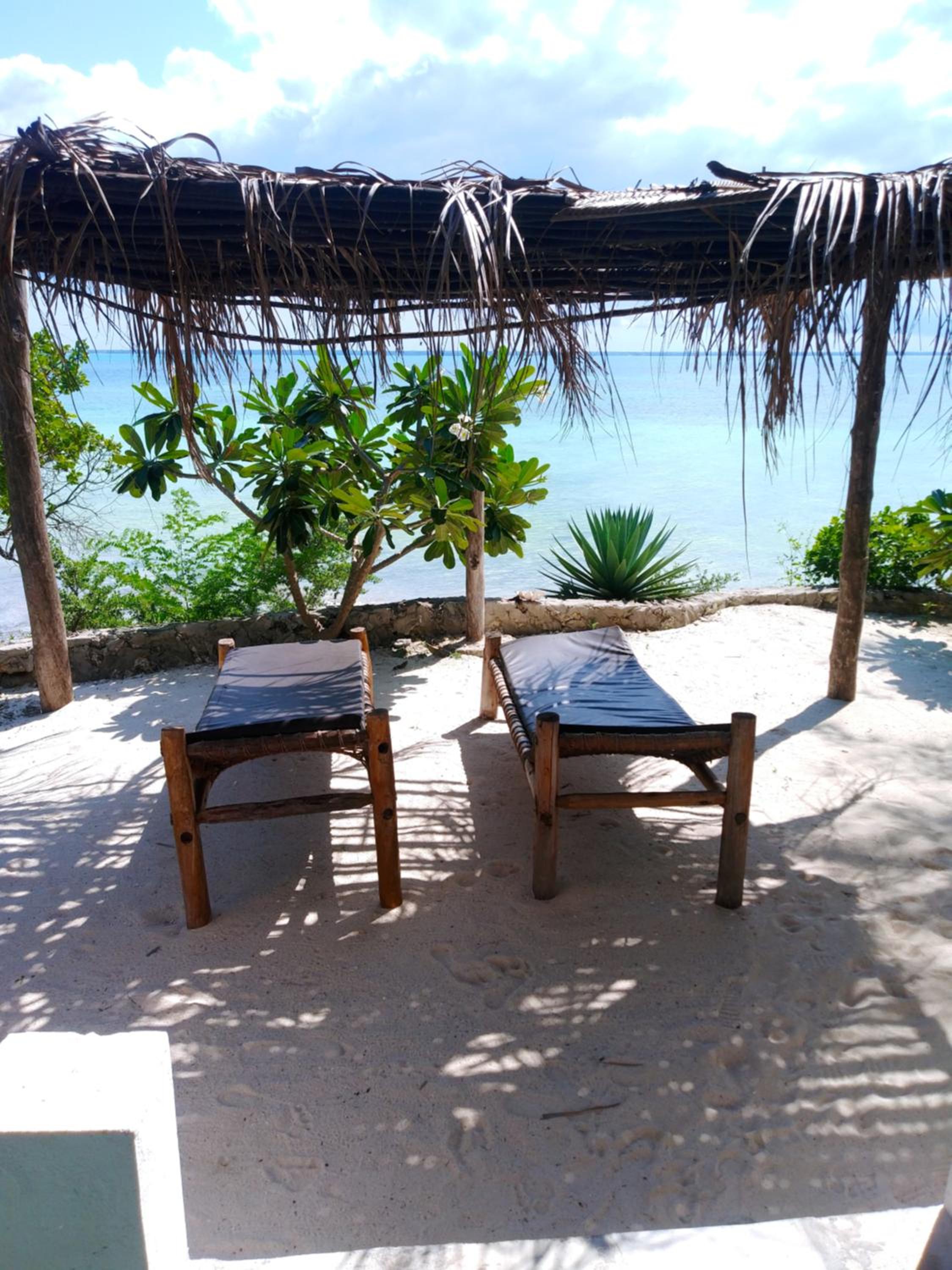 Bungalow with Sea View - Photo 12