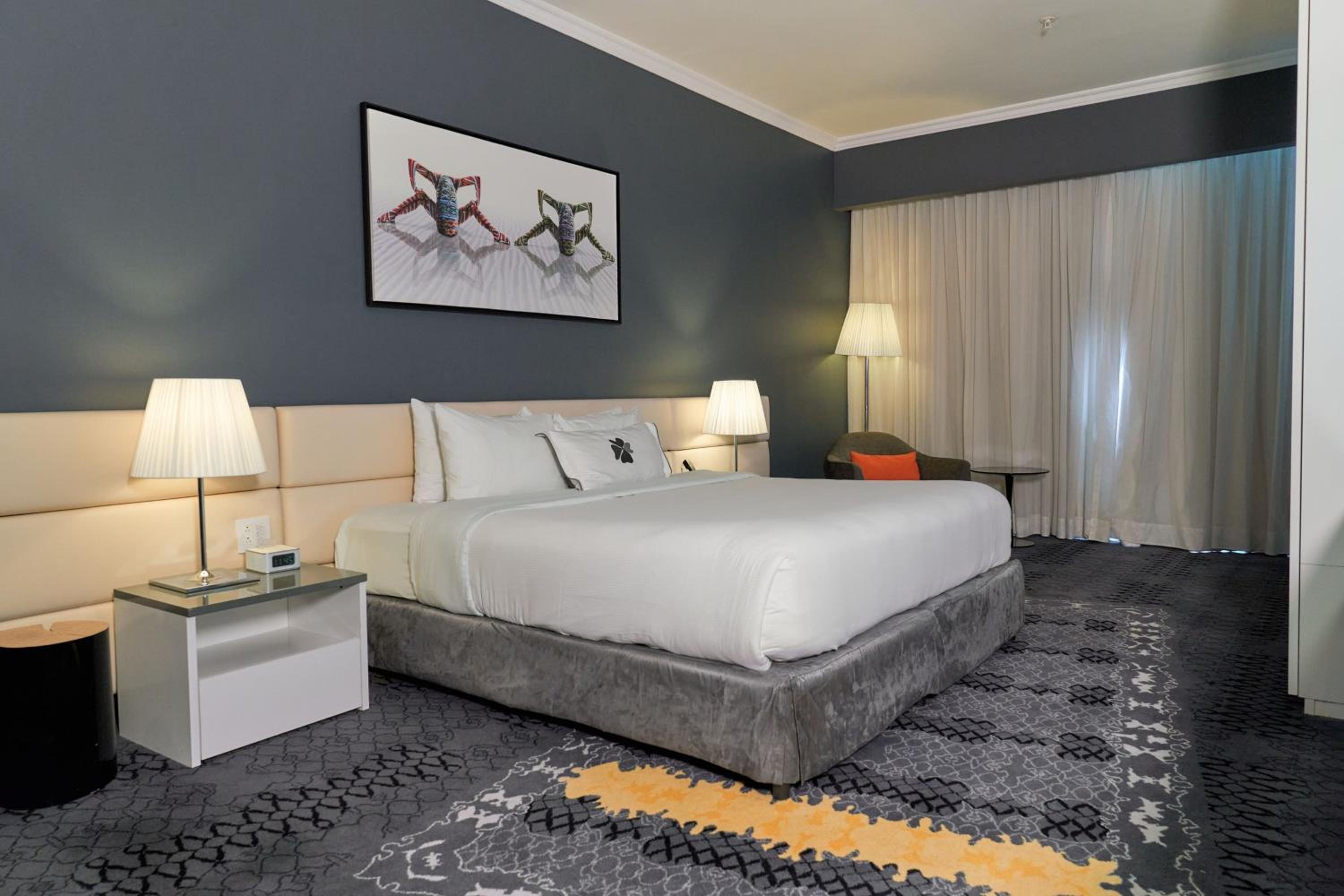 Two-Bedroom Suite with City View photo 3