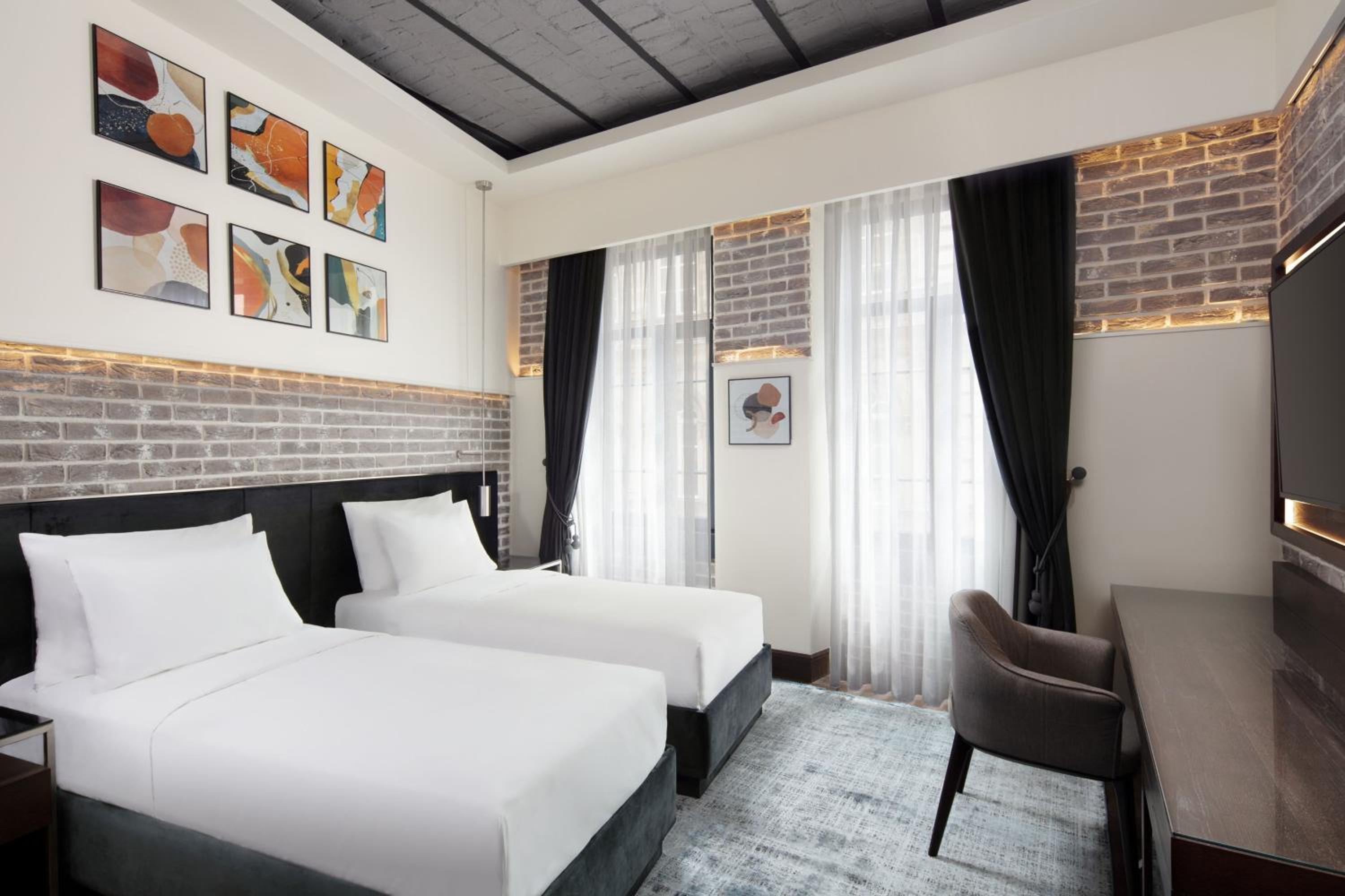 Karaköy Banque Standard Twin Room
