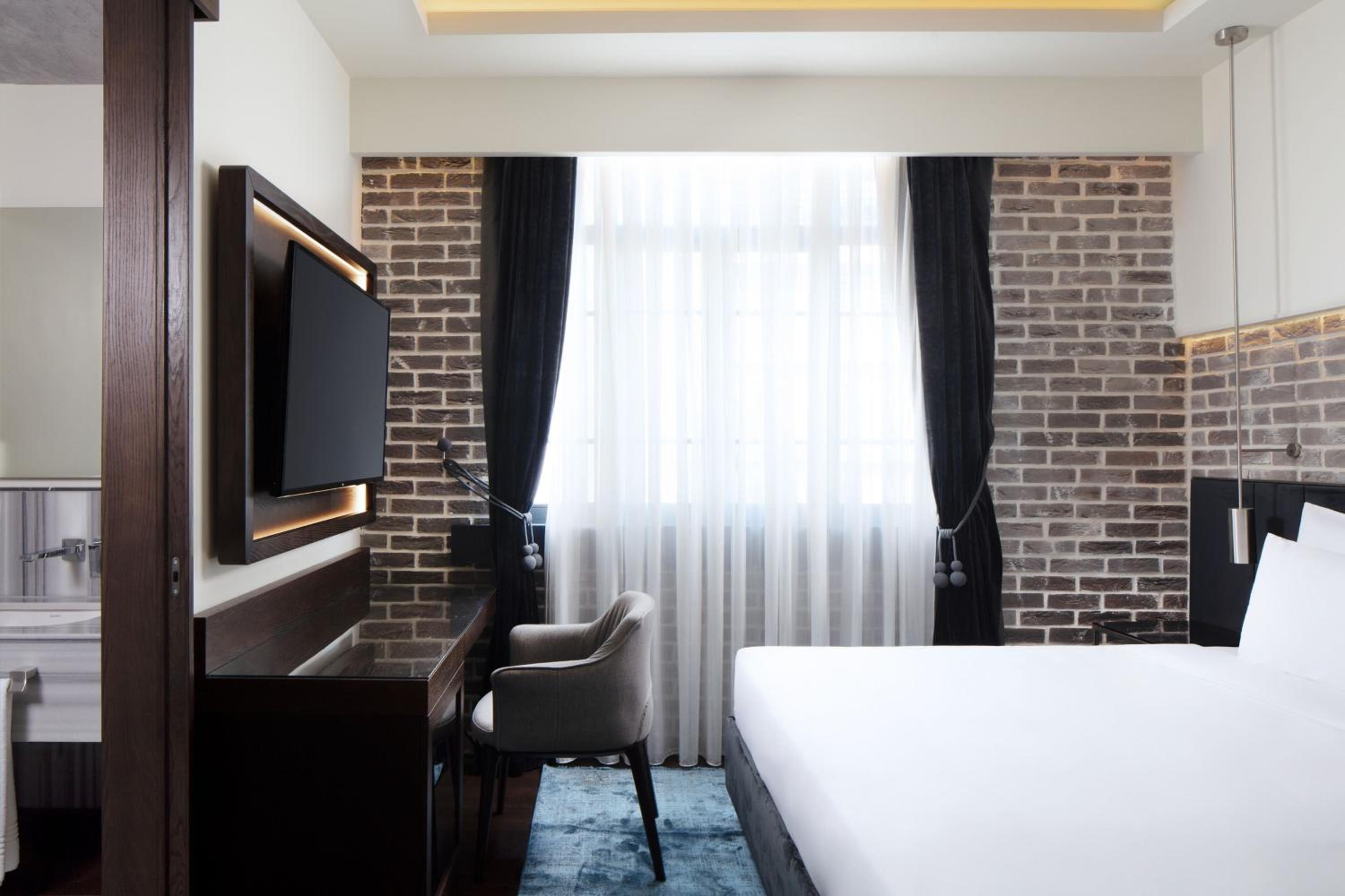 Karaköy Banque Deluxe King Room