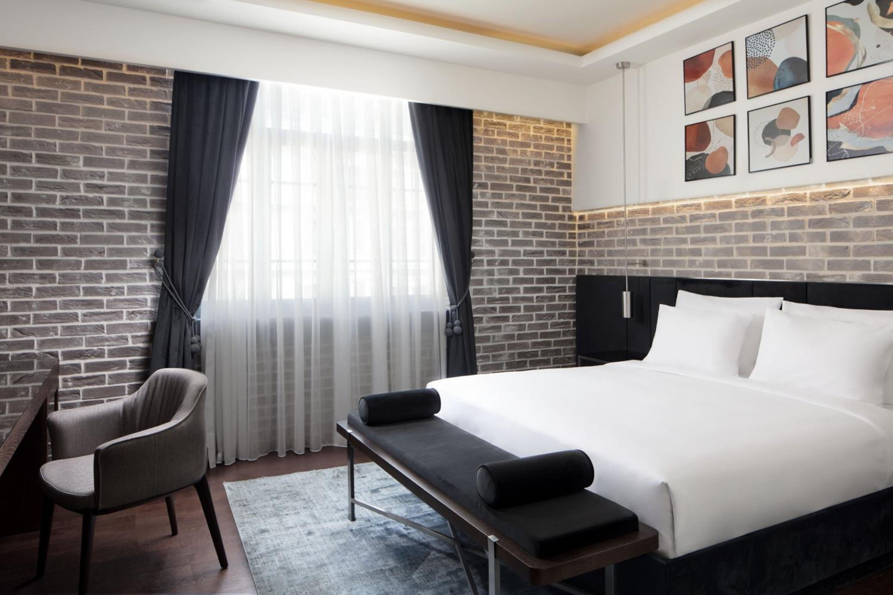 Karaköy Banque Deluxe King Room