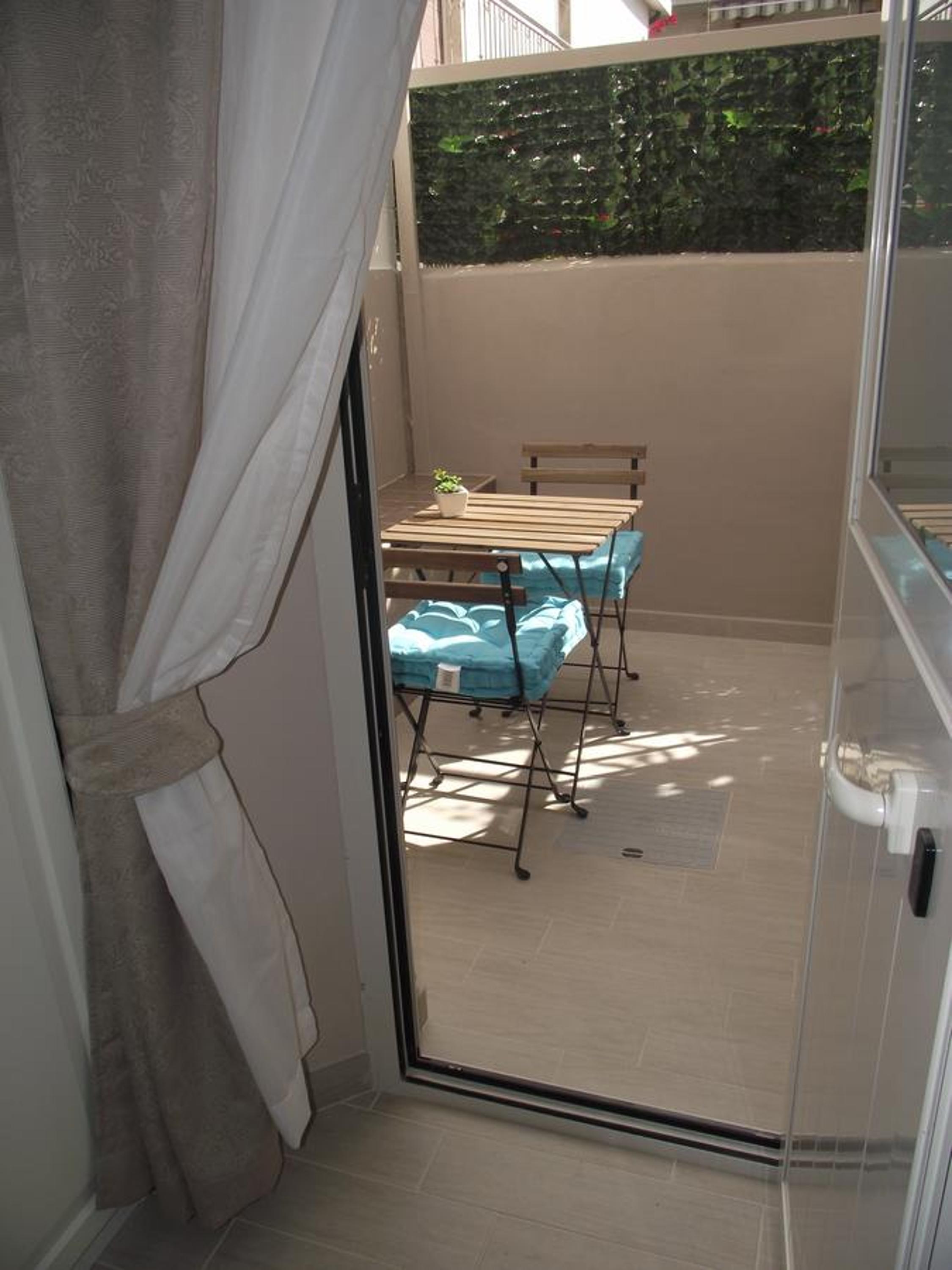 Small Double Room photo 2