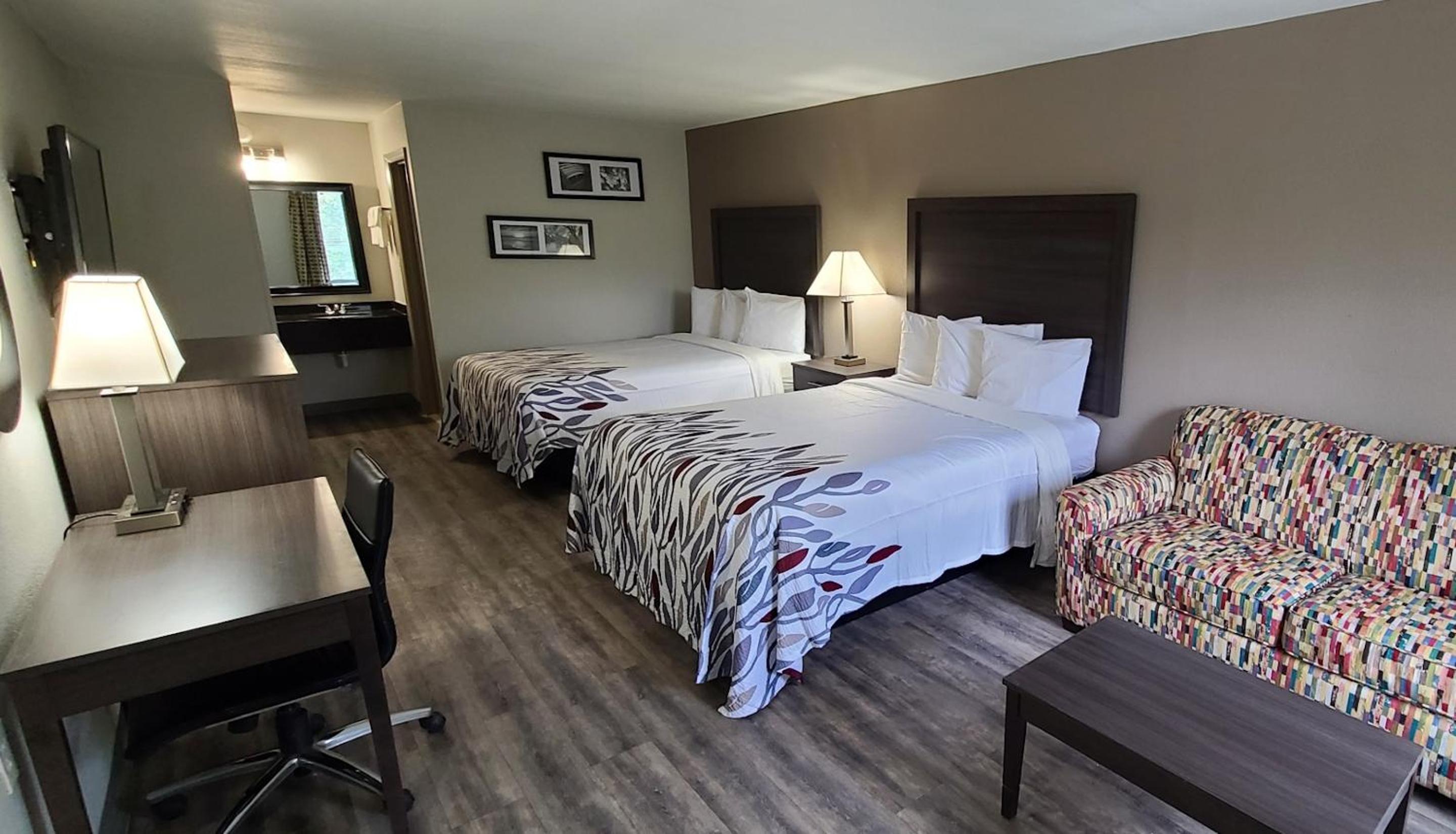 Suite with Two Queen Beds Non-Smoking - Photo 1