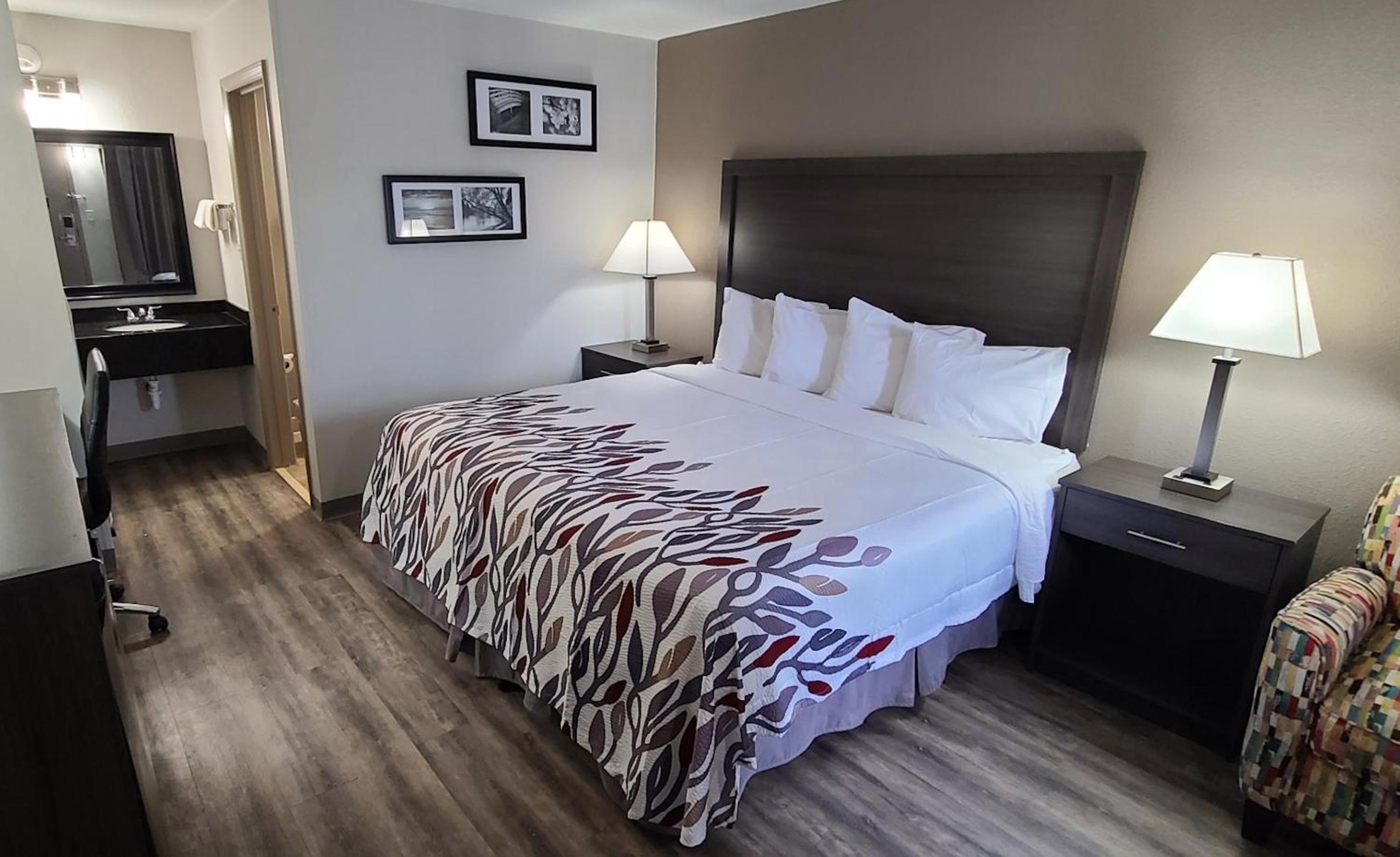 Superior King Room Non-Smoking - Photo 1