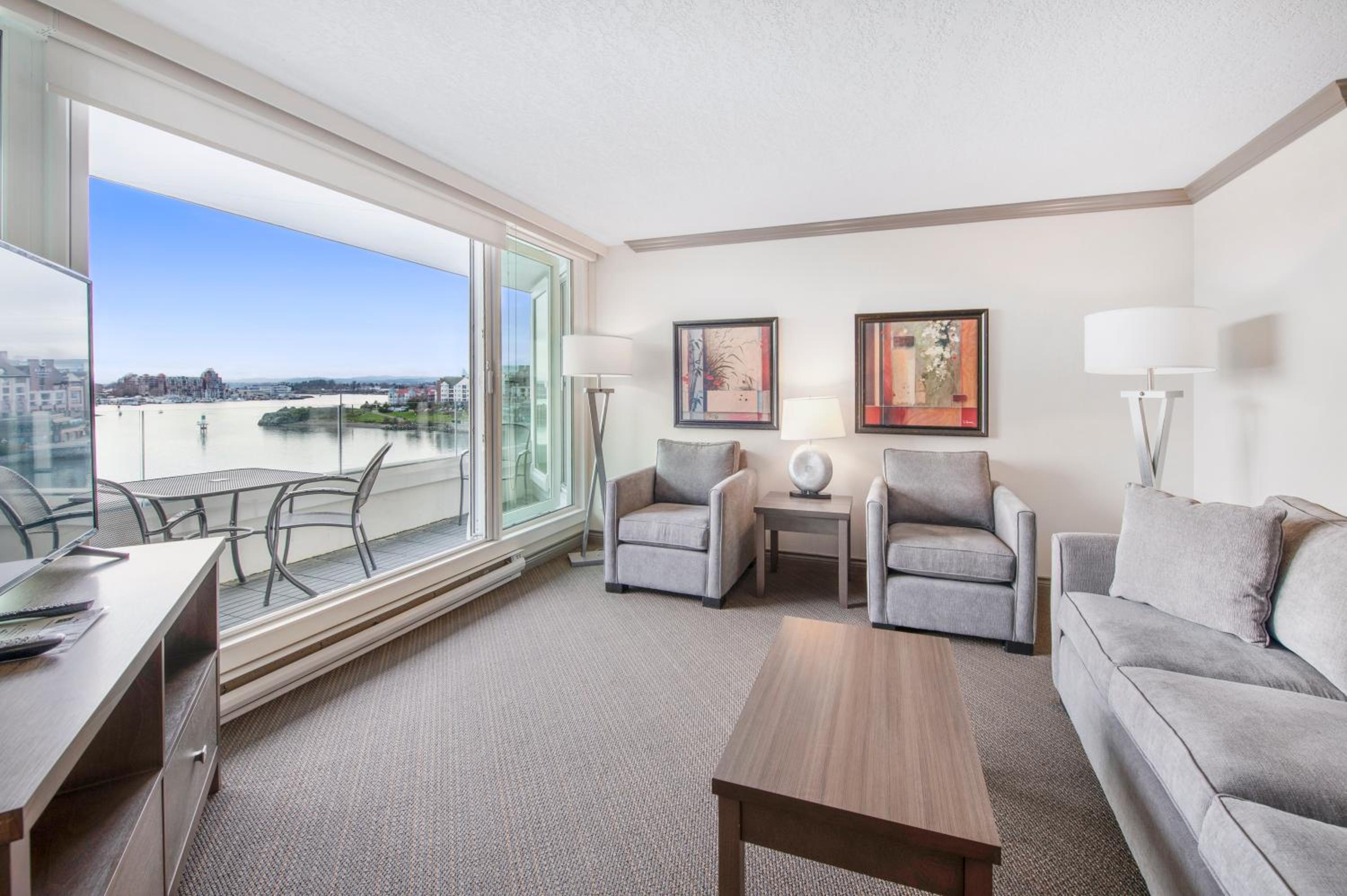 Two Bedroom Waterfront Suite - Photo 11