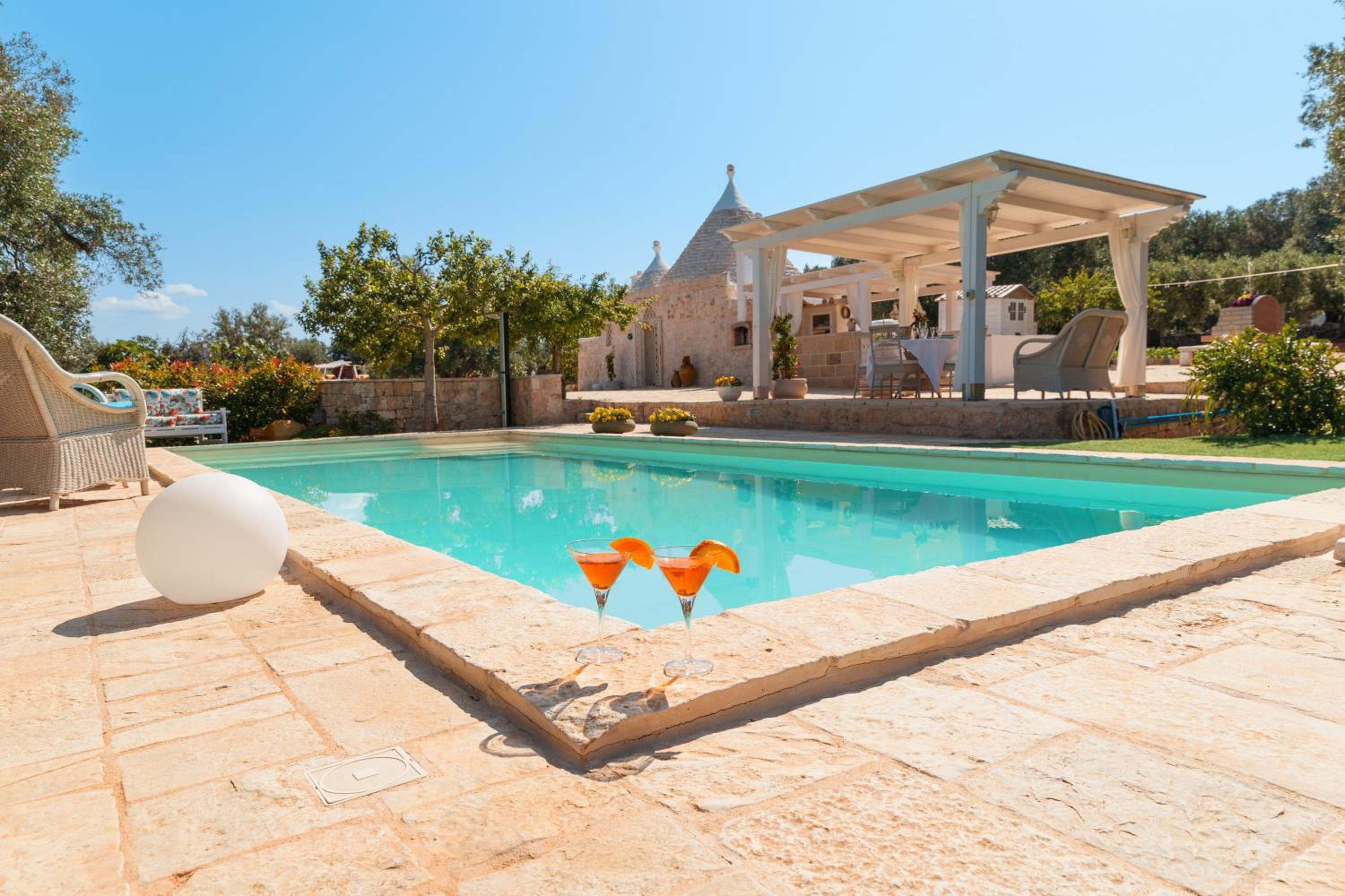 Villa photo 2