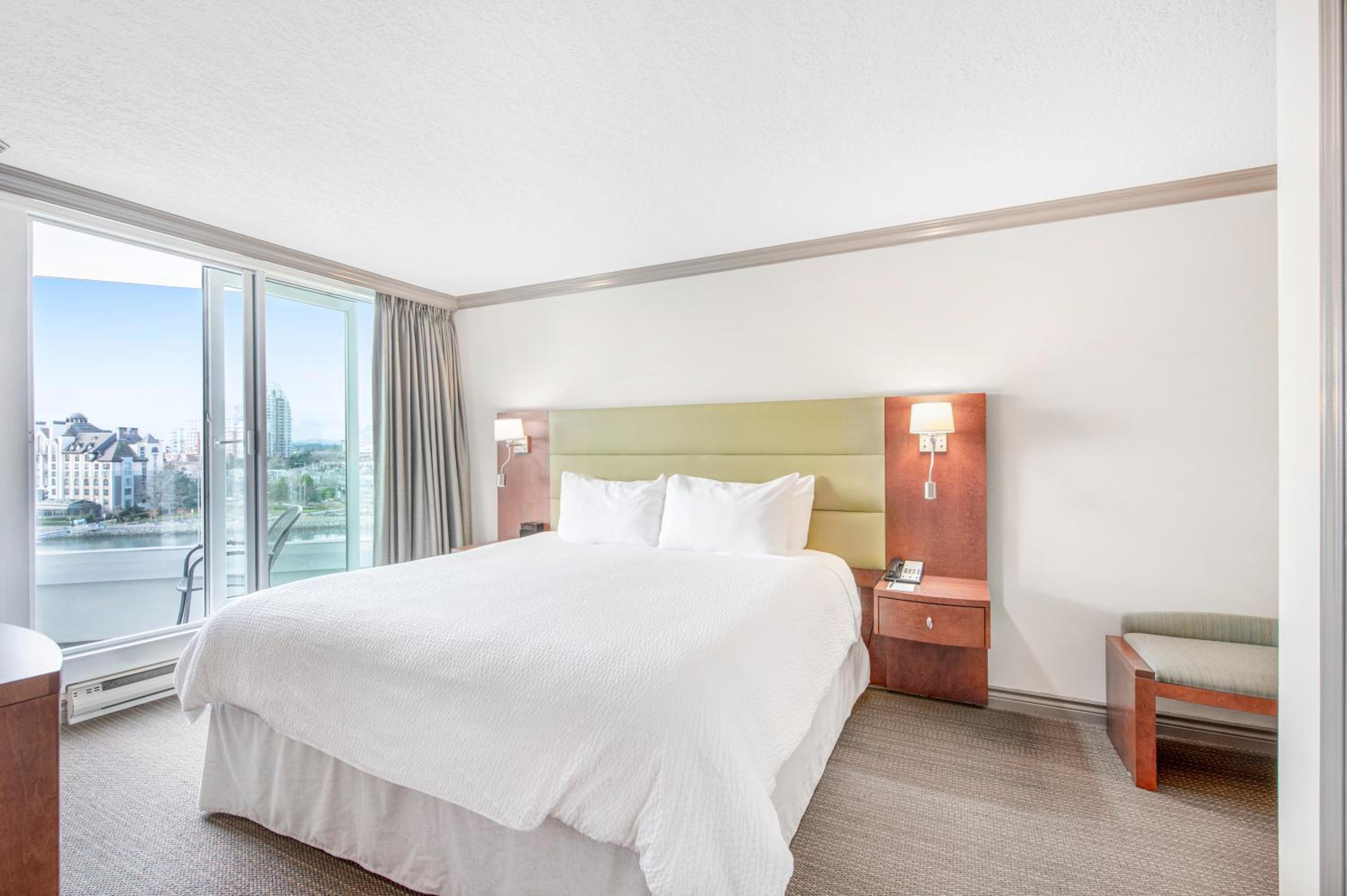 One Bedroom Suite Waterfront View - Photo 12
