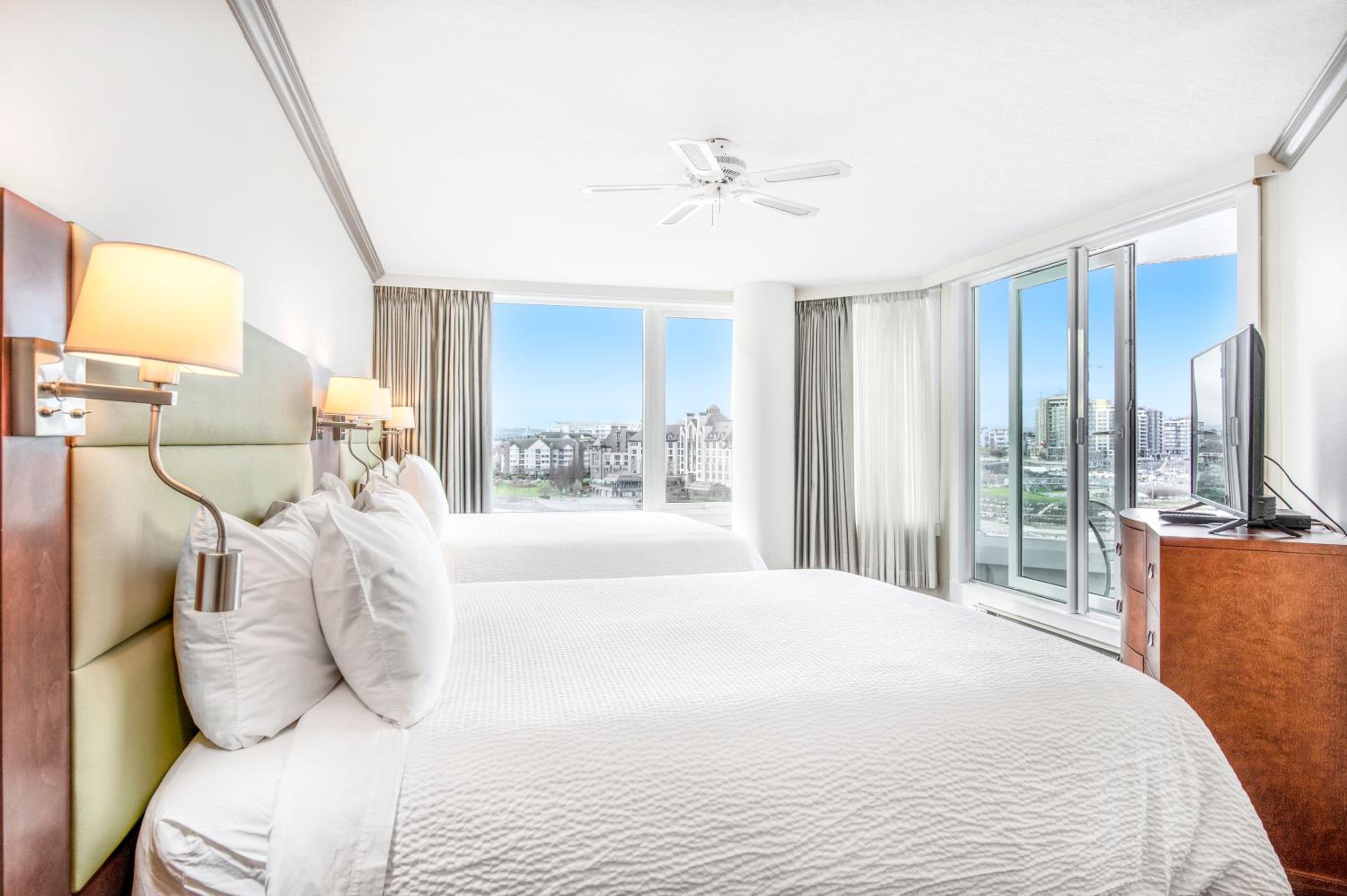 One Bedroom Suite Waterfront View - Photo 15