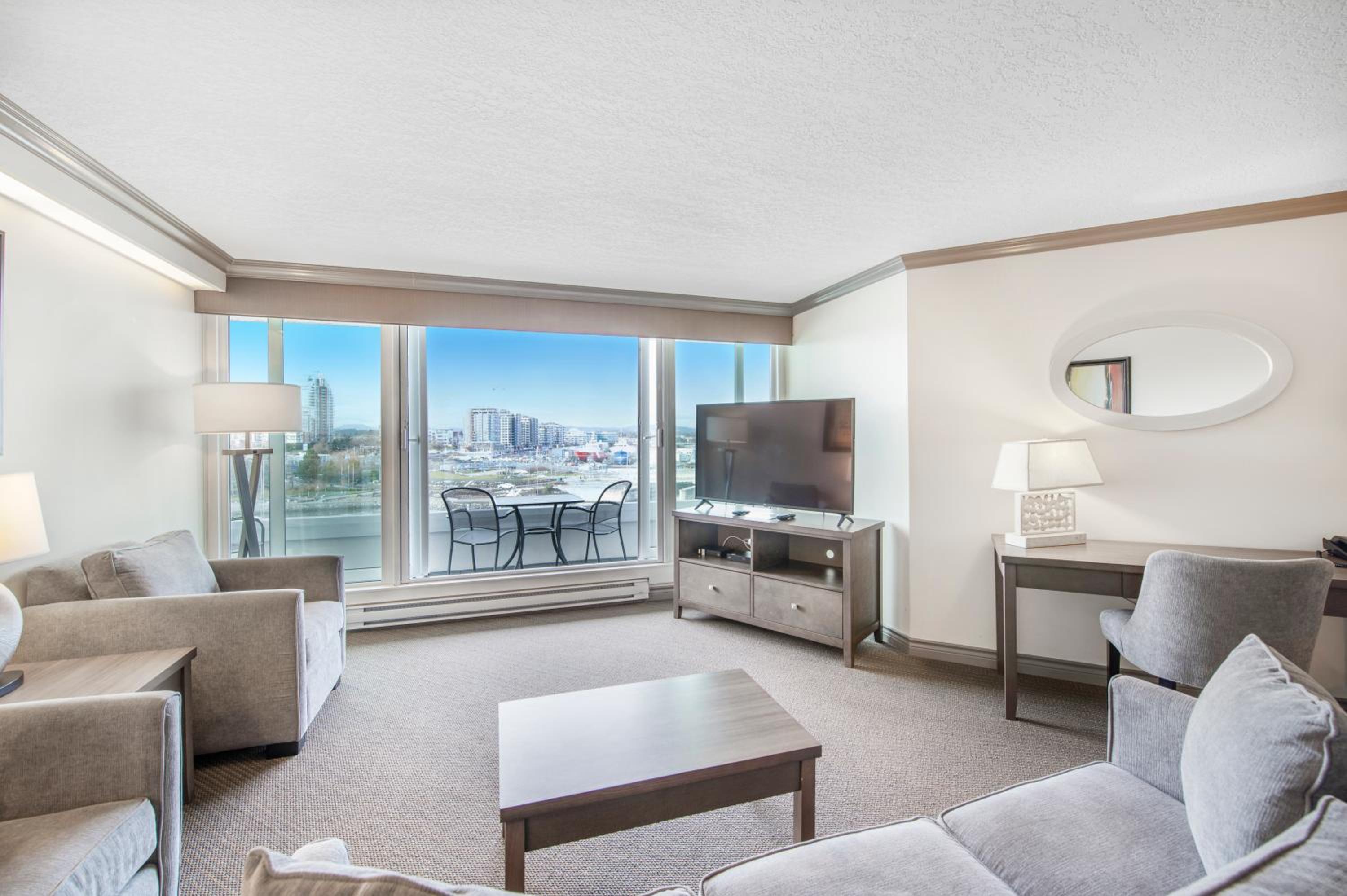 One Bedroom Suite Waterfront View - Photo 1