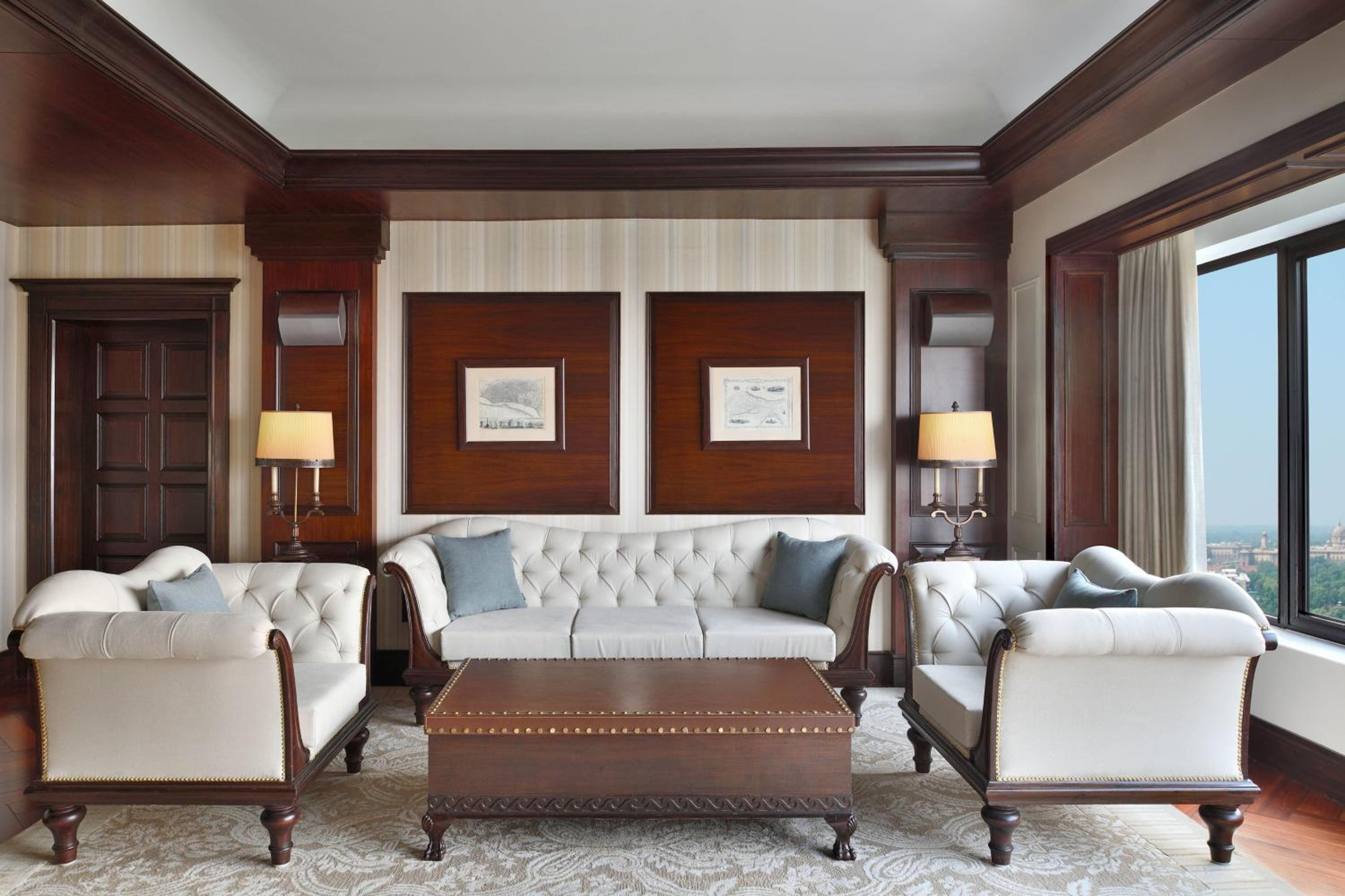 Luxury Suite - 2 way Airport Transfer, Access to club lounge including Hi-Tea from 3-5 pm, Happy Hours from 6-8 pm