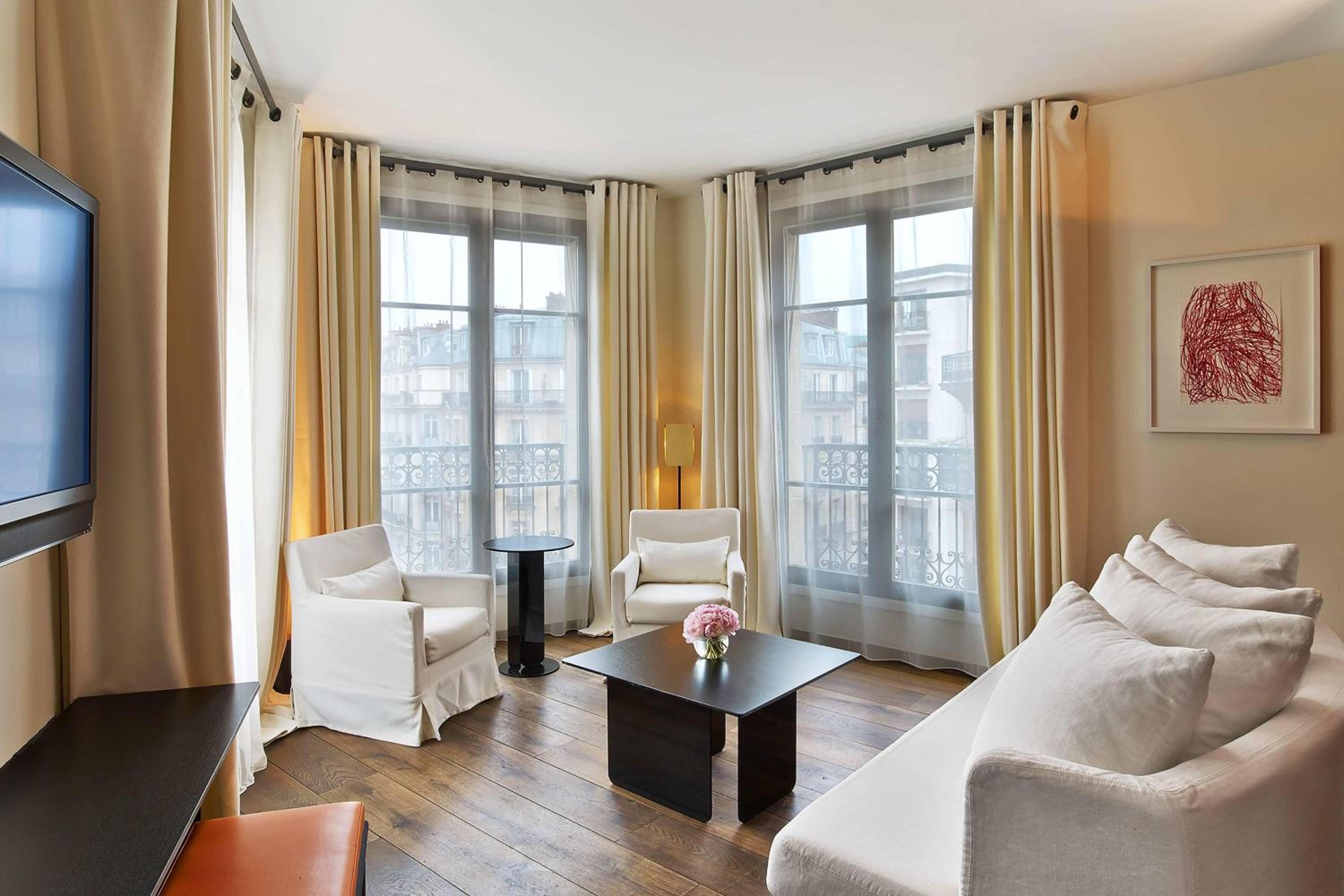 Eiffel View Suite, Suite, 1 King, Eiffel Tower view