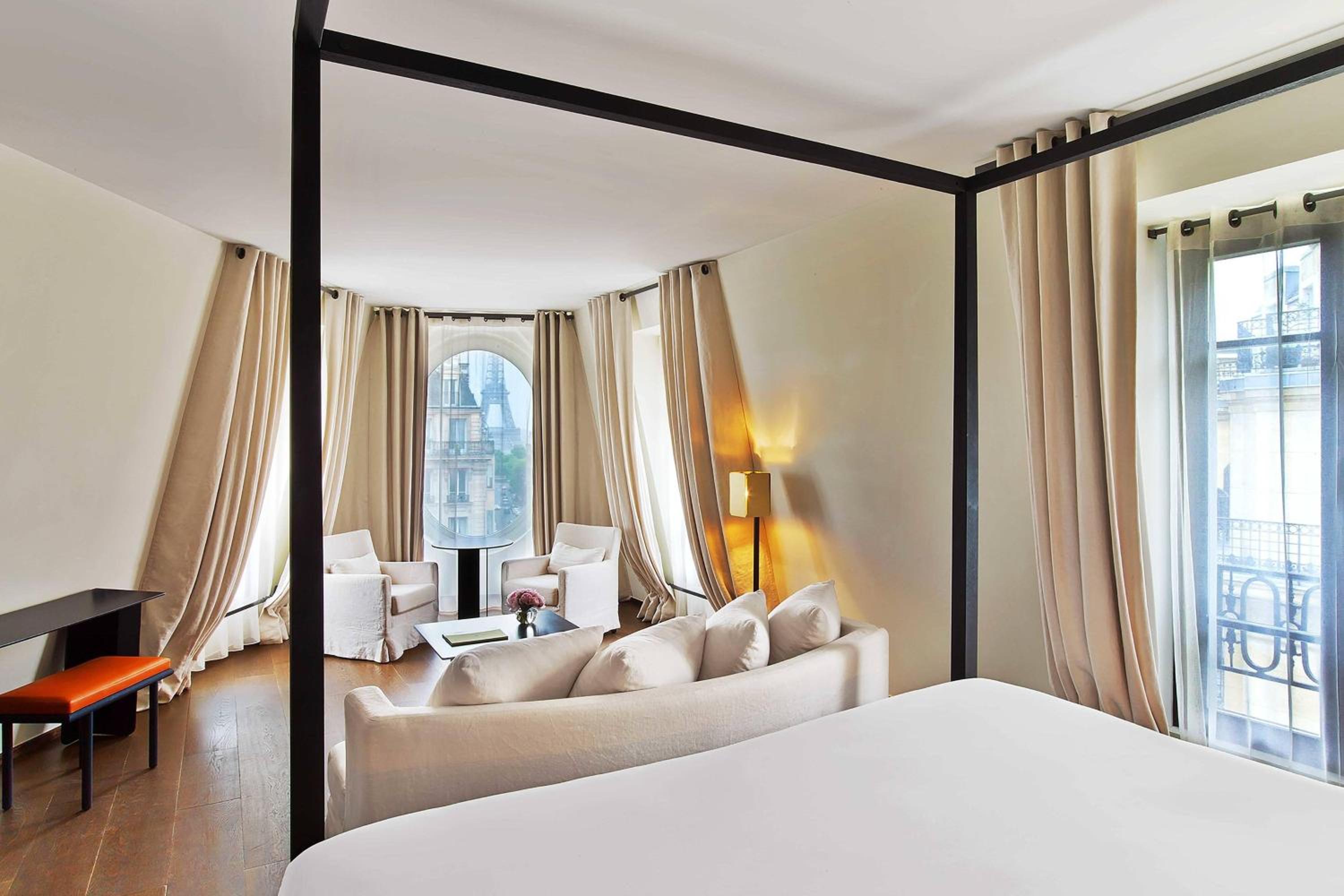 Eiffel Suite, Suite, 1 King, Eiffel Tower view     