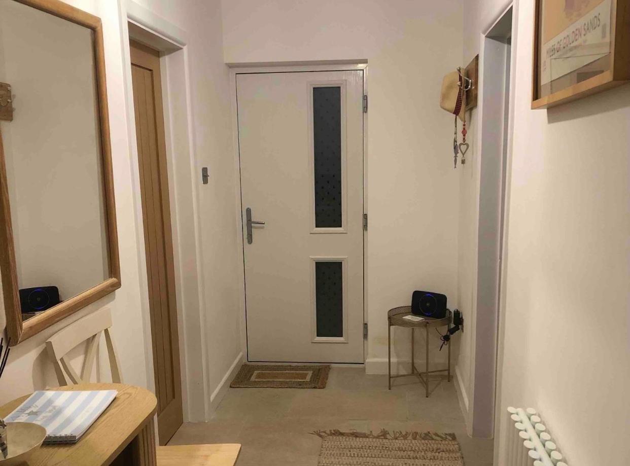 Three-Bedroom House photo 2