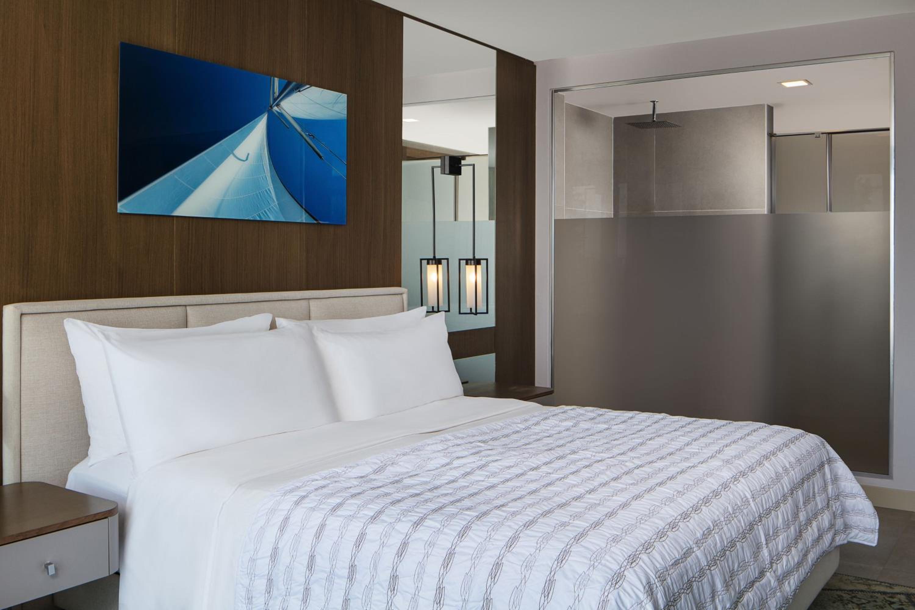 Junior Suite, 1 King, Sea view, Balcony thumbnail 6