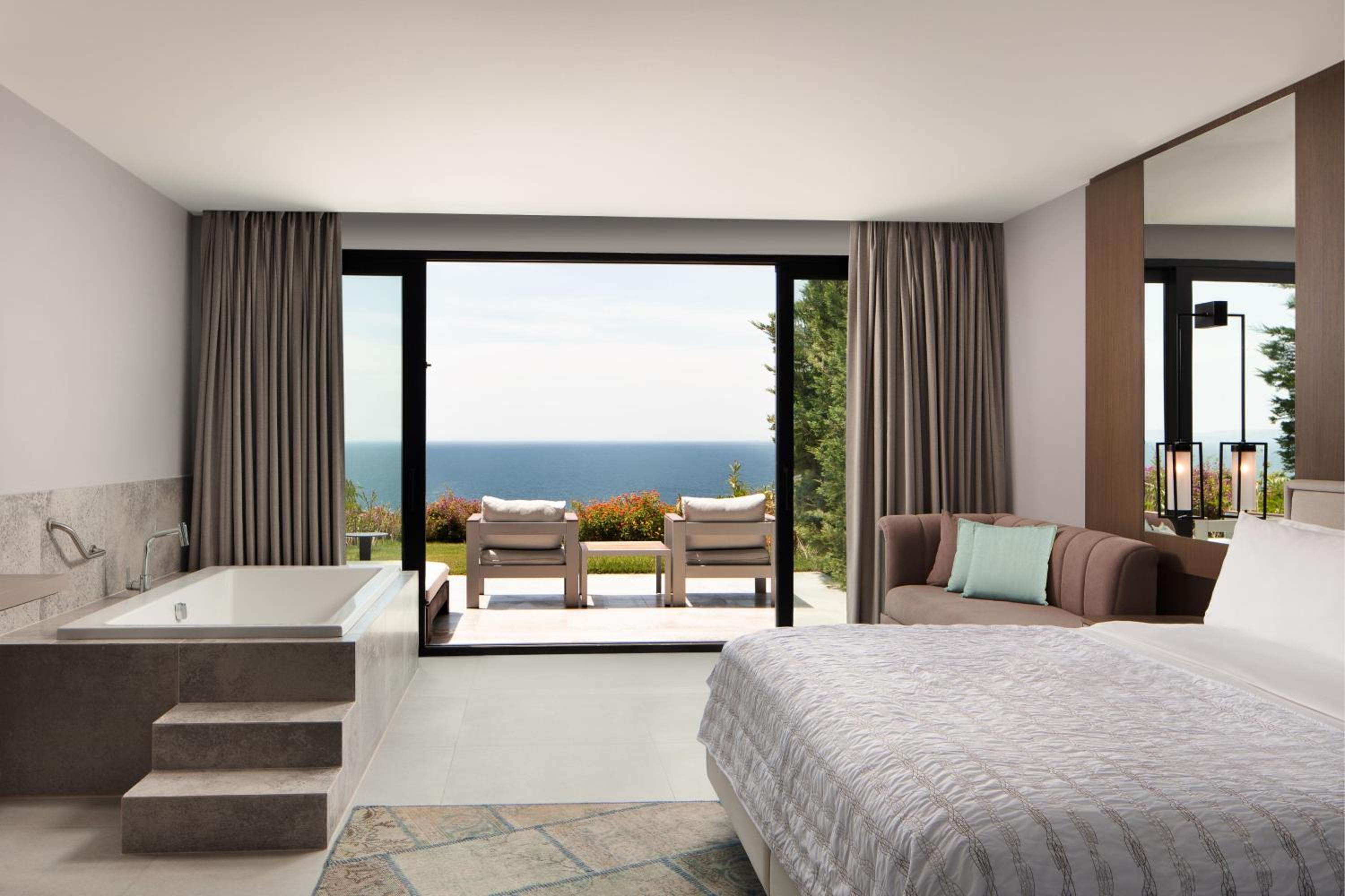 Junior Suite, 1 King, Sea view, Balcony