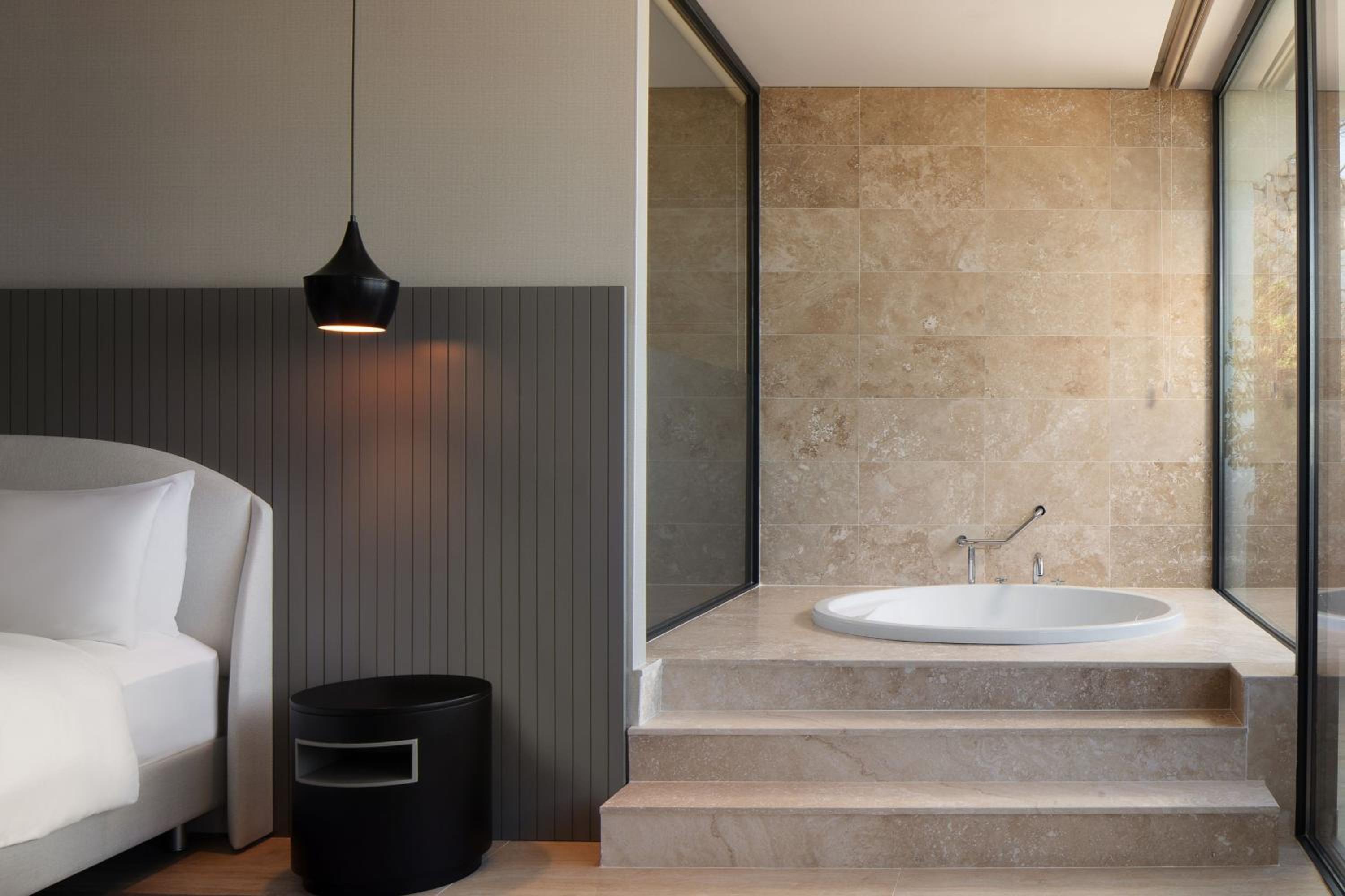 King Suite with Sea View