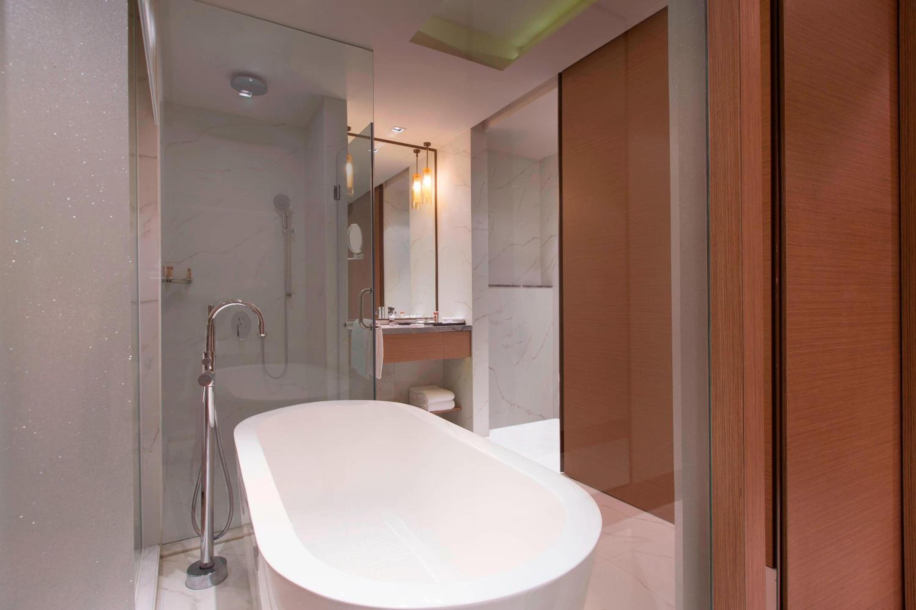 Sheraton Club-Twin Bed – Lounge access with 02hrs happy hours Sheraton Club-Twin Bed – Lounge access with 02hrs happy hours