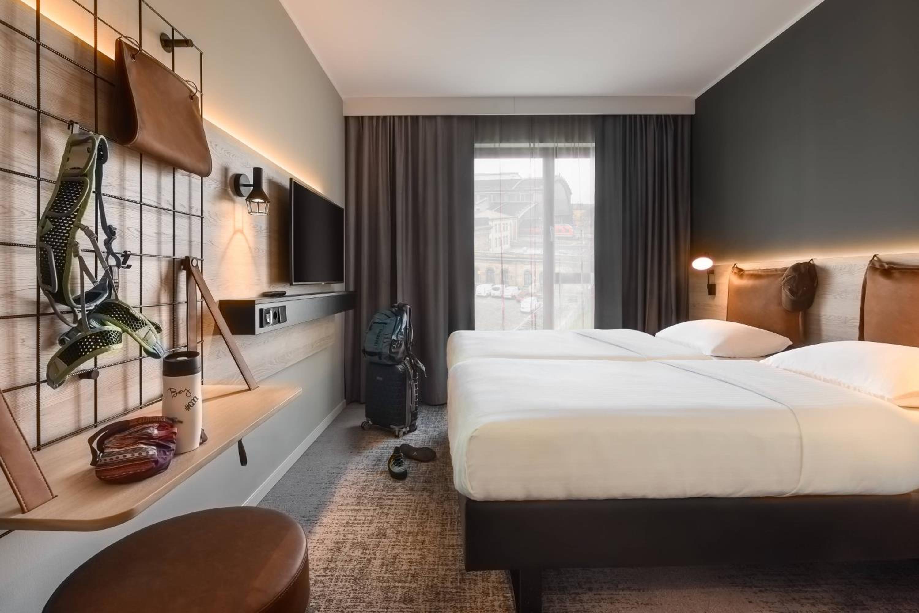 Moxy Twin Sleeper, Guest room, 2 Twin/Single Bed(s) - Photo 4