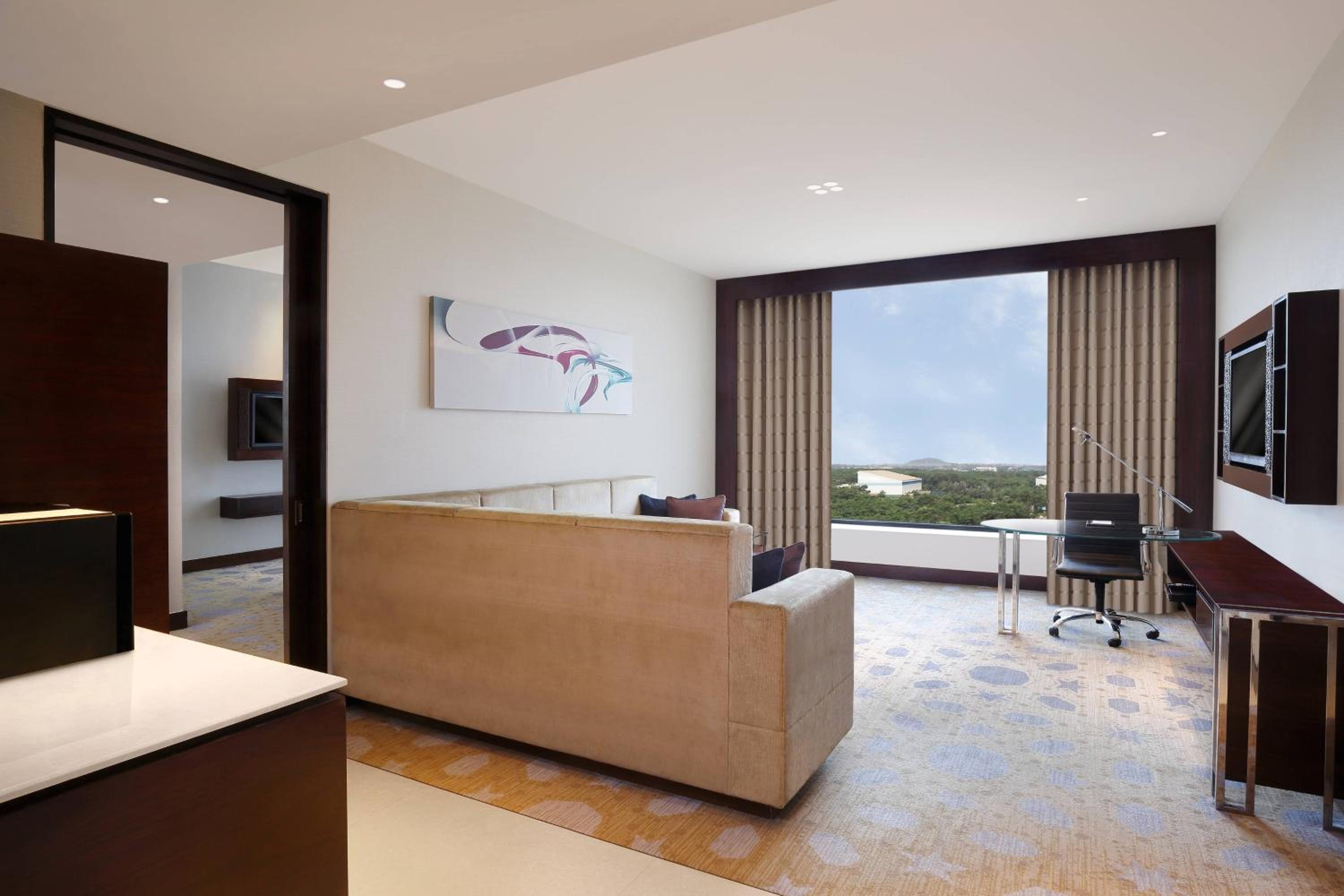 Junior Suite with Lounge Access Junior Suite with Lounge Access
