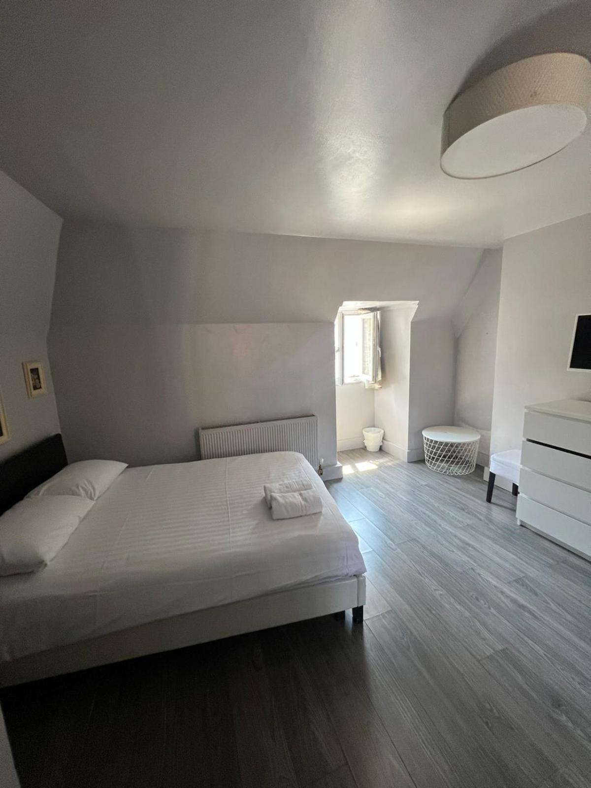 Deluxe Junior Suite photo 3