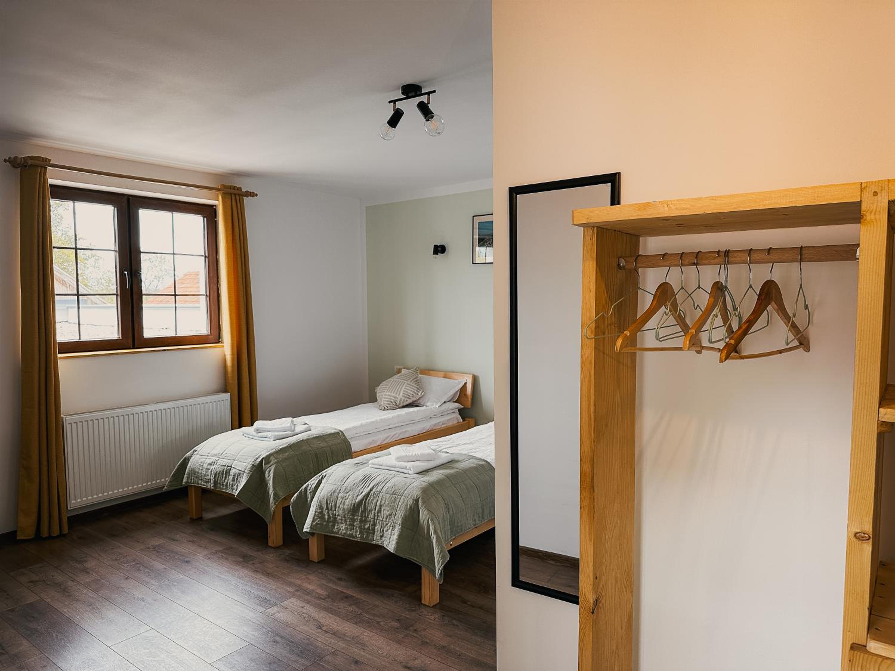 Twin Room with Private Bathroom photo 1