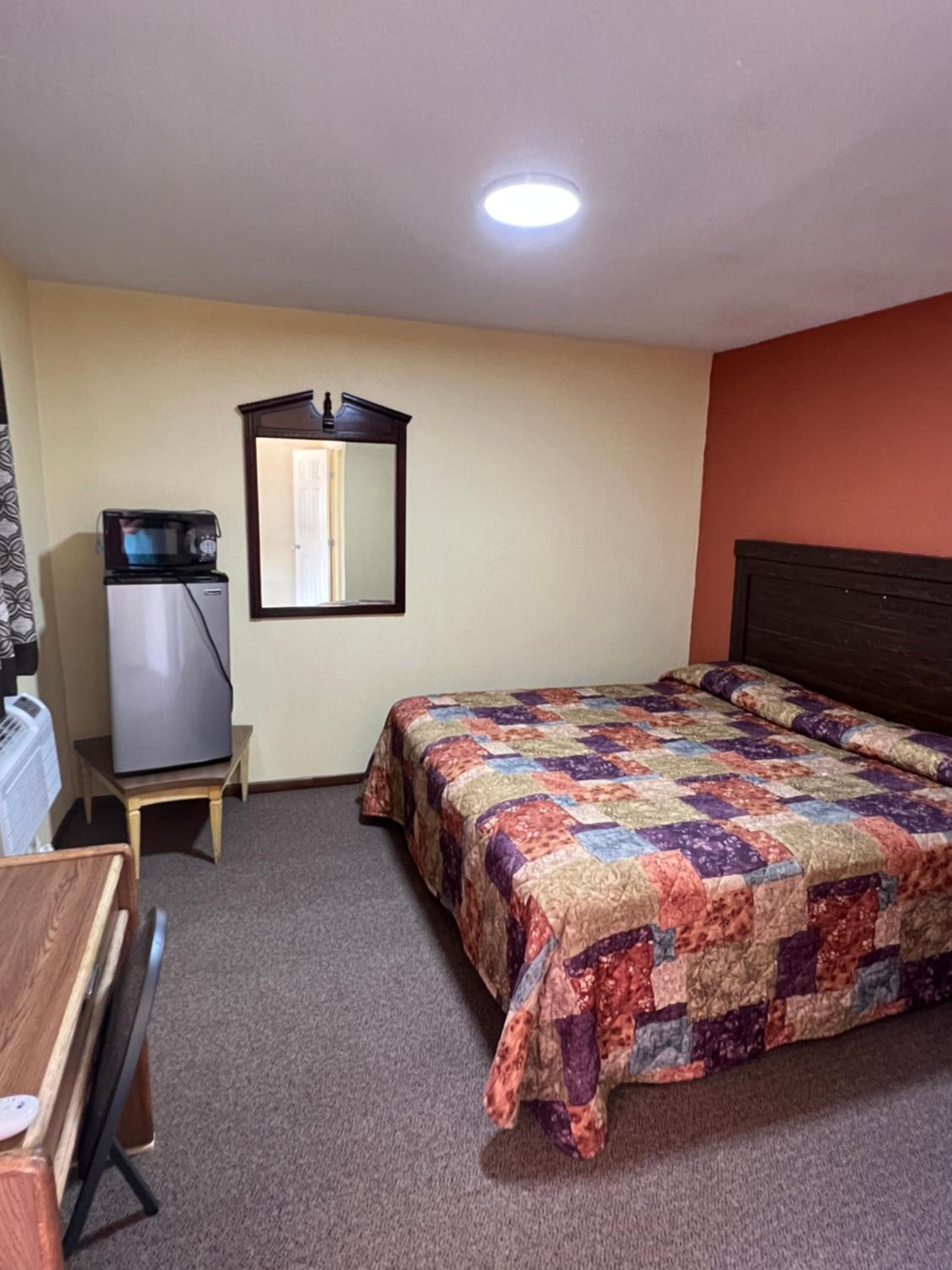 Standard King Room photo 1