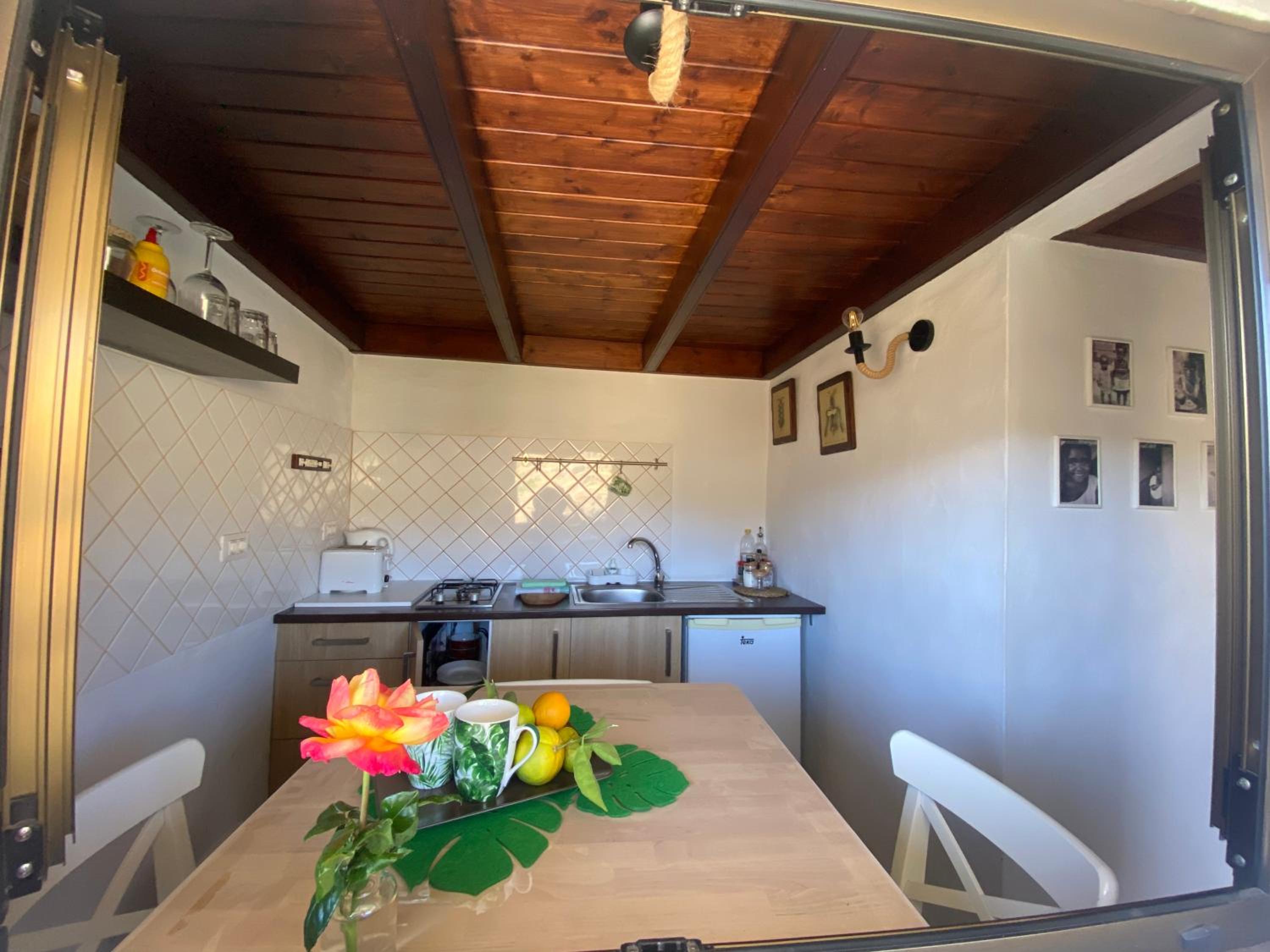 One-Bedroom House - Photo 5