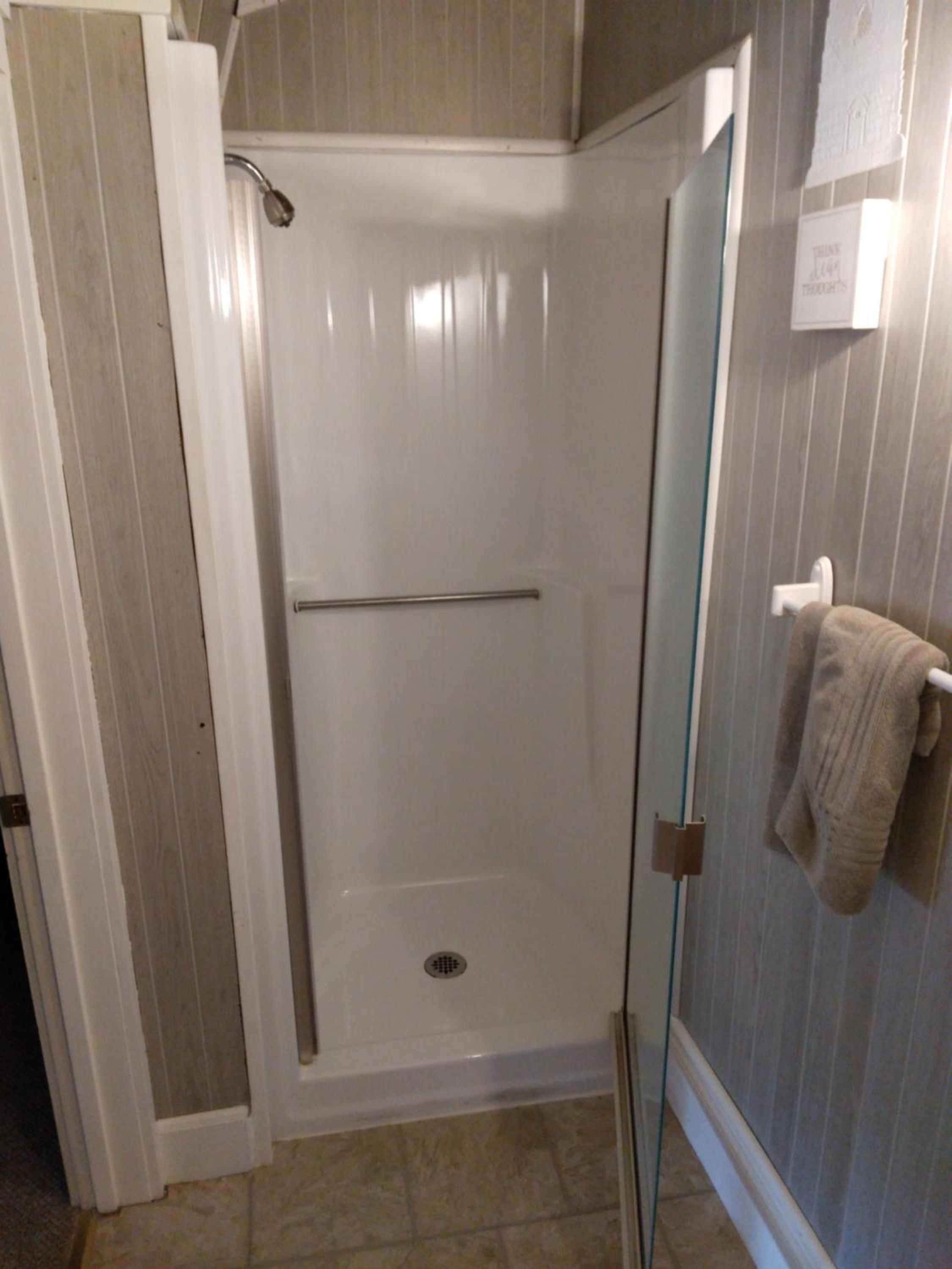 Quadruple Room With Shared Bathroom photo 2