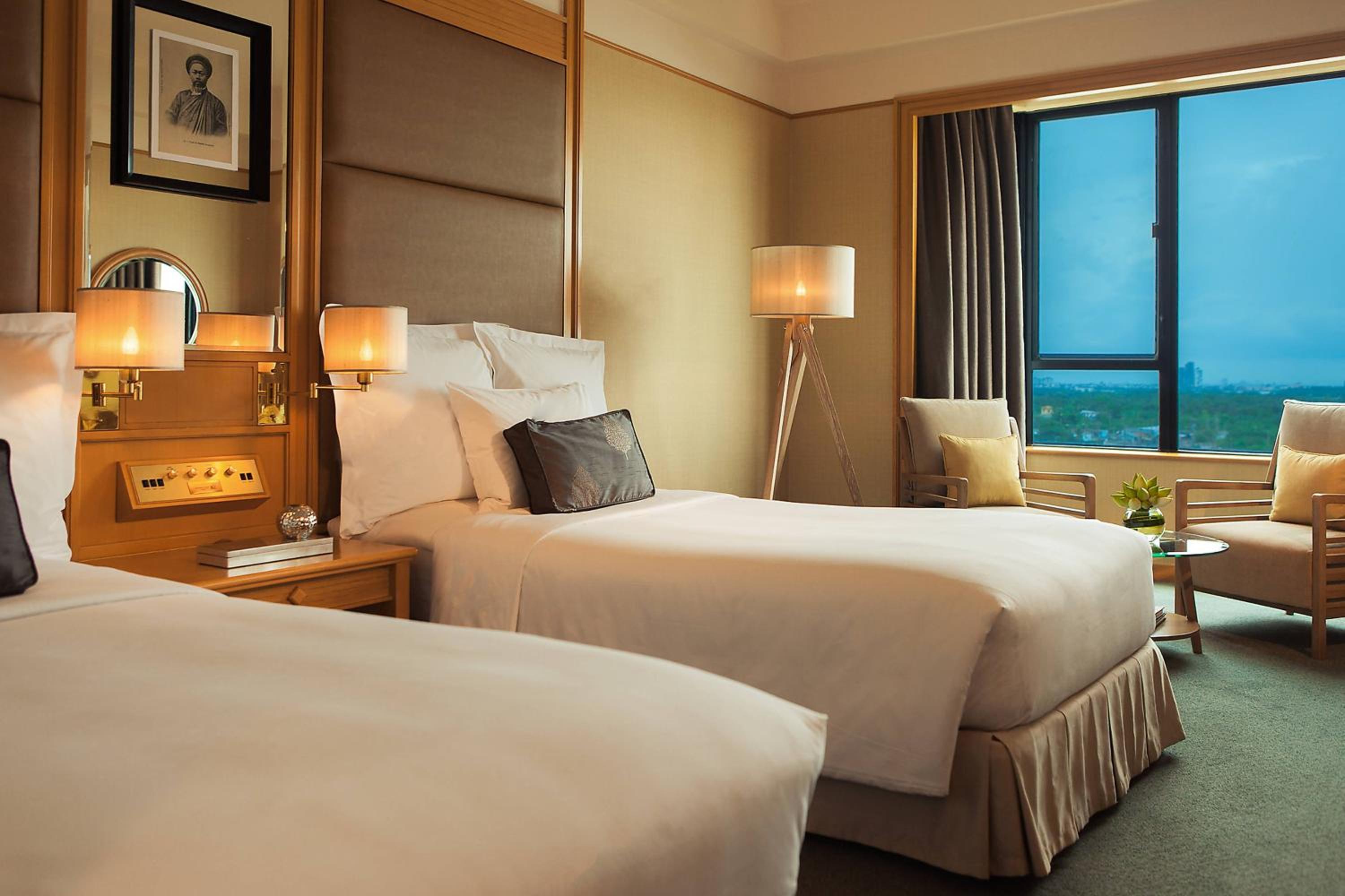 R Club Room 2 Single Beds, Club level, Guest room