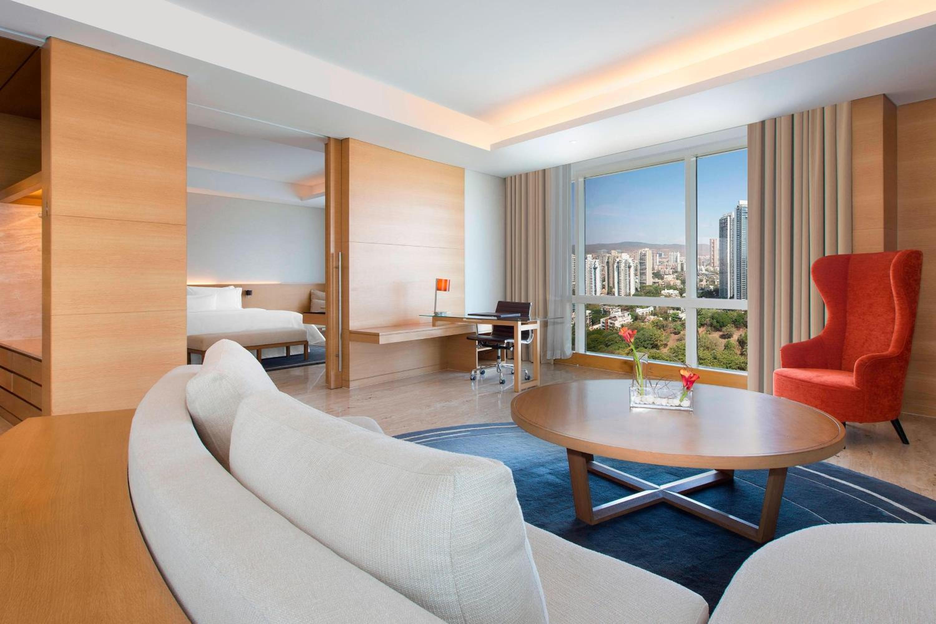 Executive King Suite with Lounge Access with 15% discount on Spa - Photo 2