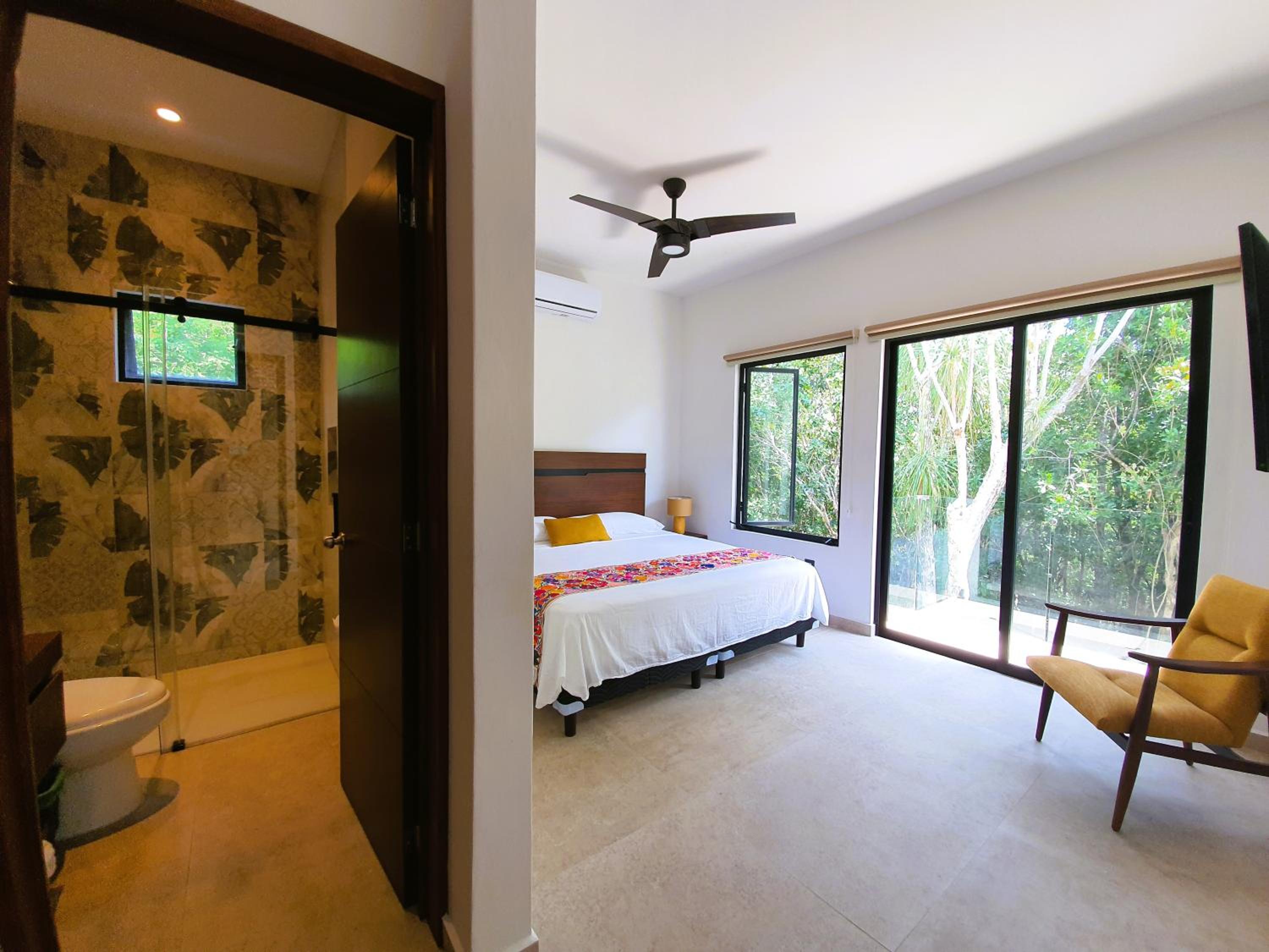Four-Bedroom House photo 1