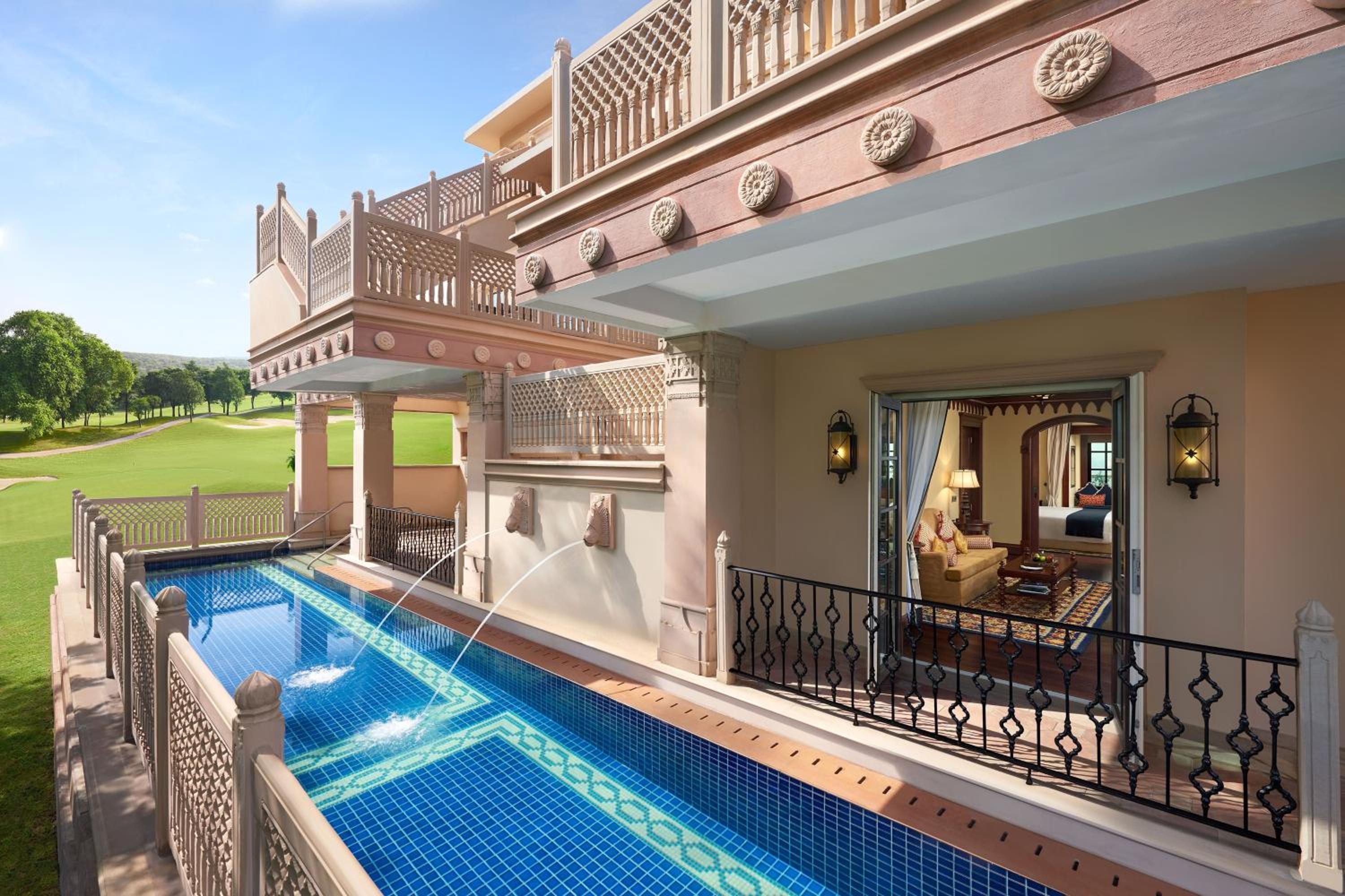 Luxury Suite with Semi Private Pool photo 2