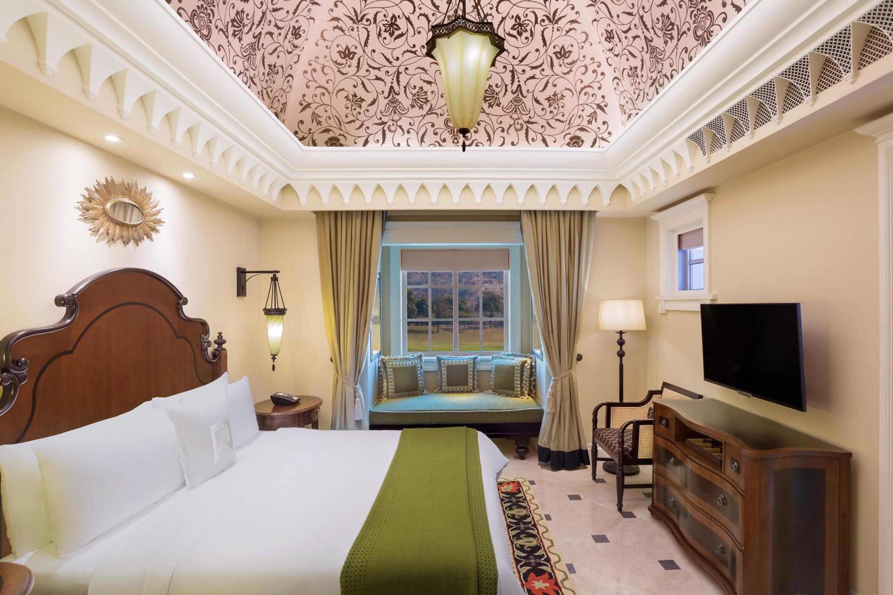 Deluxe Suite with Terrace