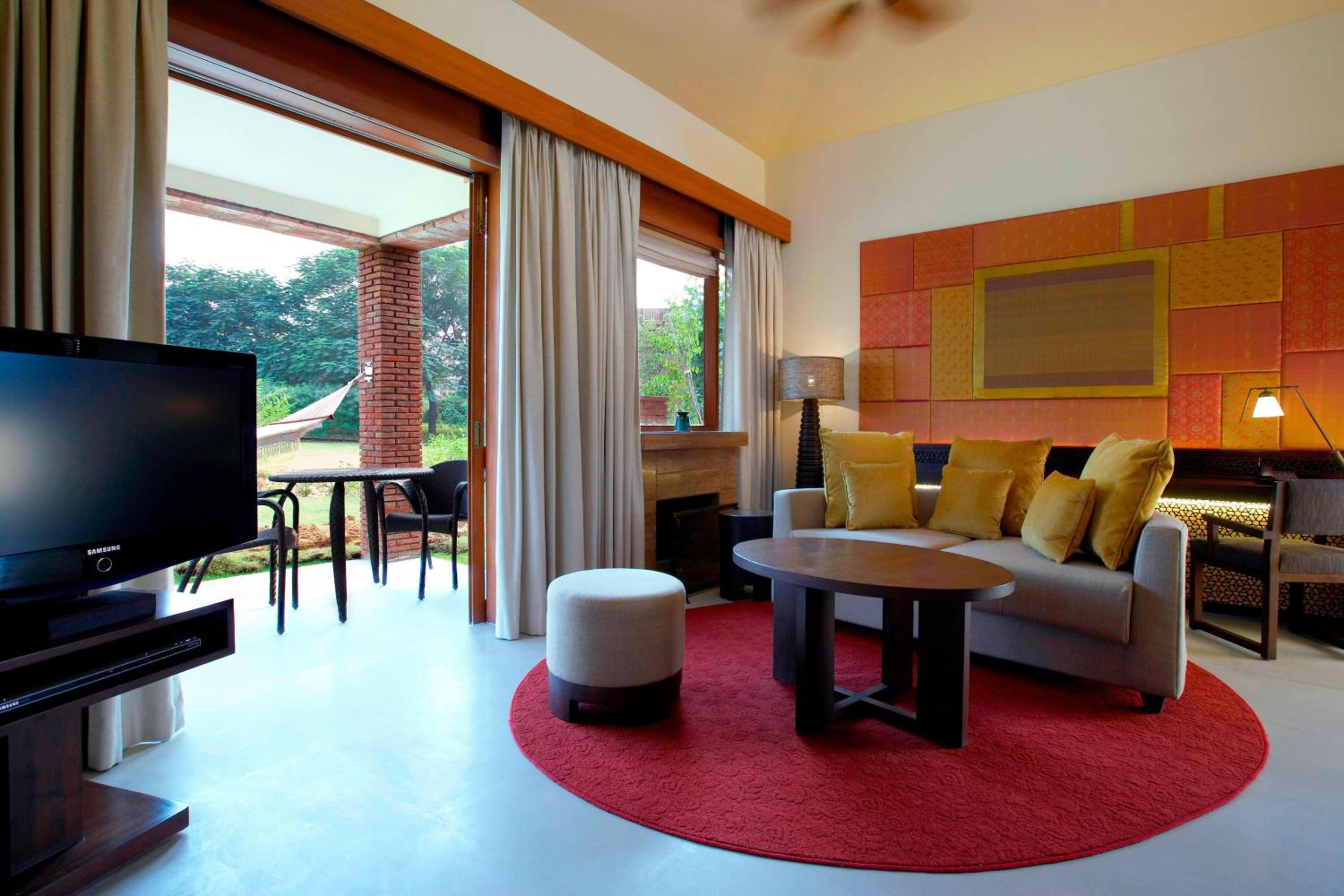 1 King Bed, Patio, 1-Bedroom Villa photo