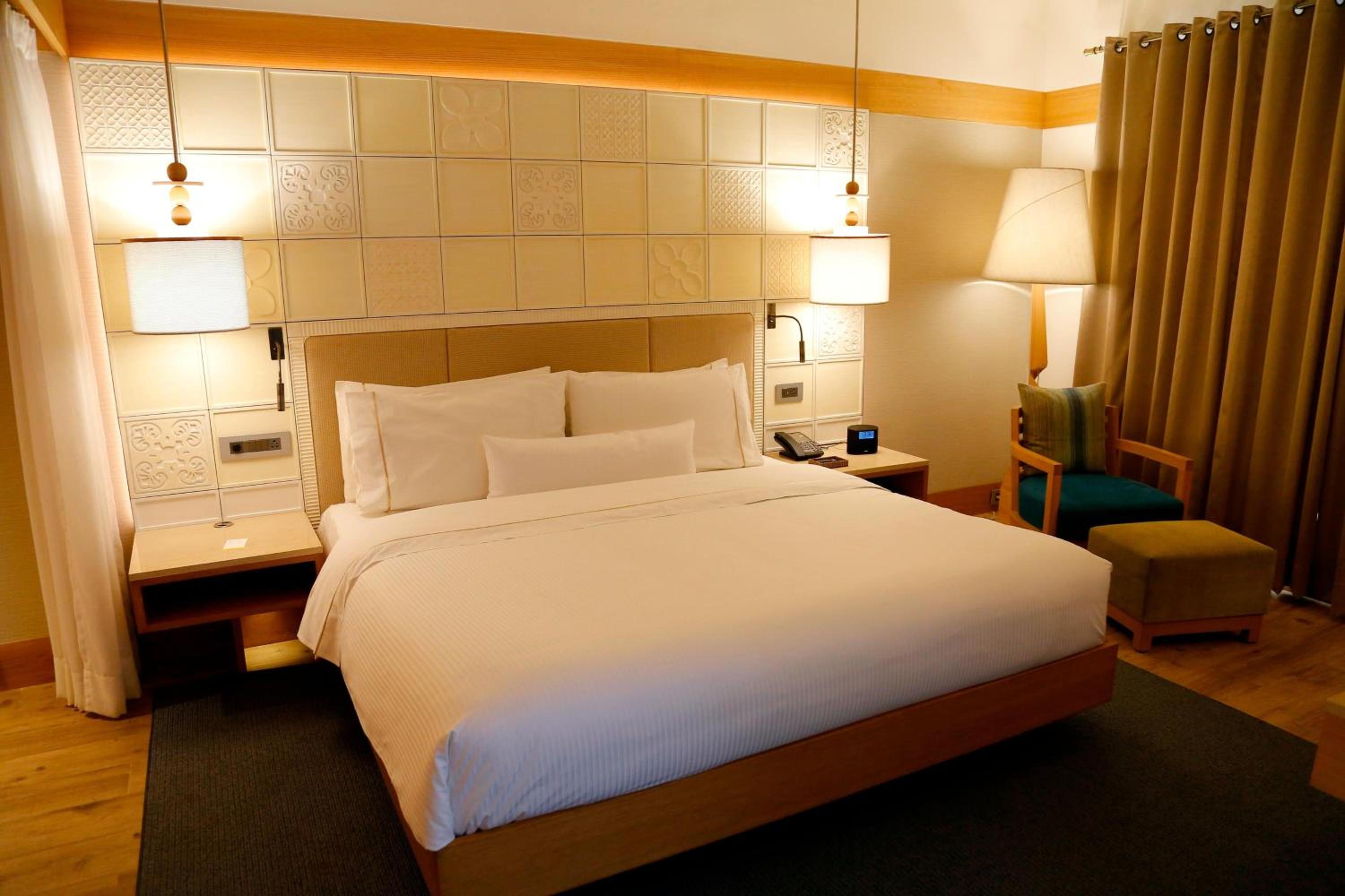 1 Twin Bed and 1 King Bed, Balcony, Family Studio - Photo 4