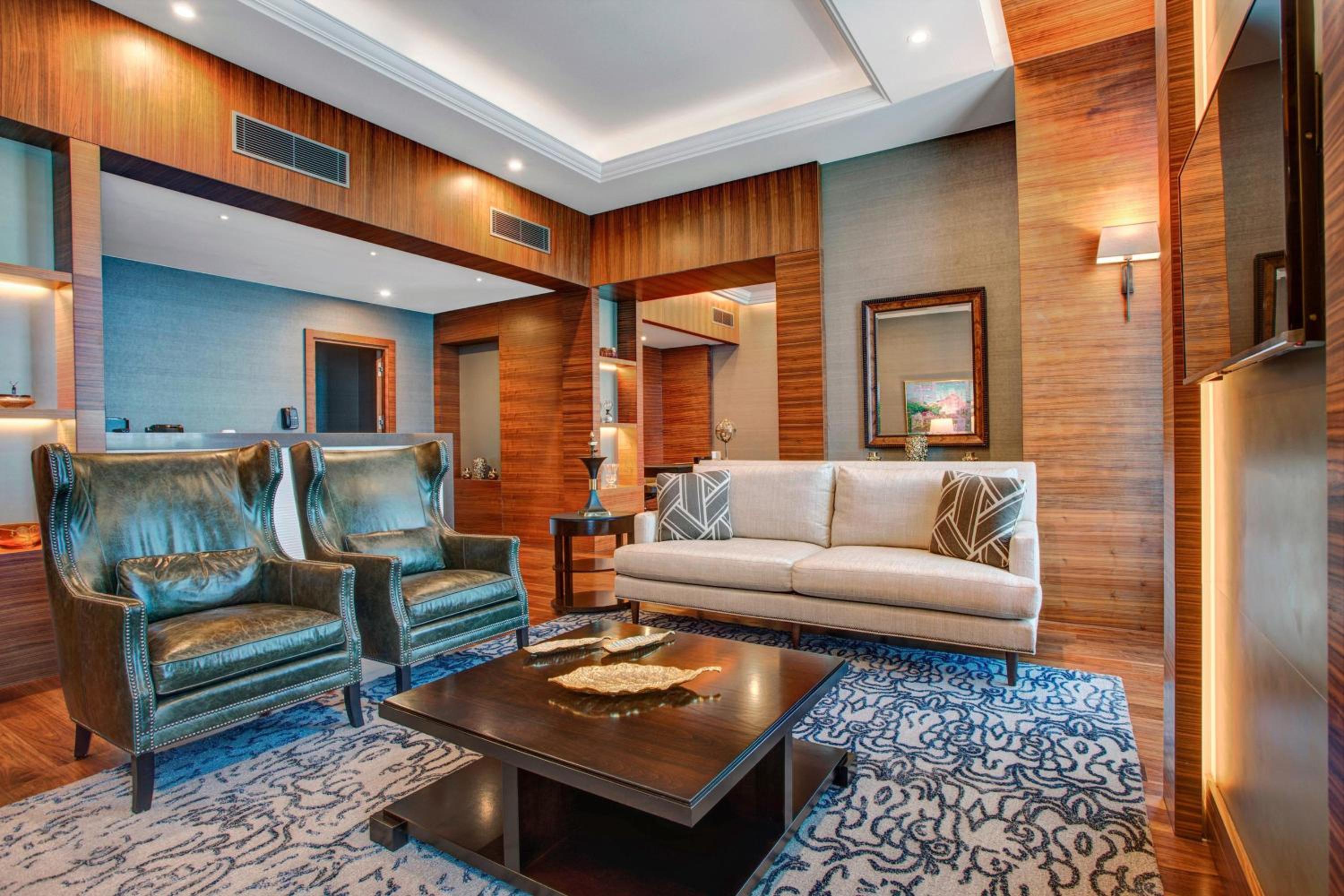 Presidential Suite, 1 King Bed, 2 Single Beds photo 2