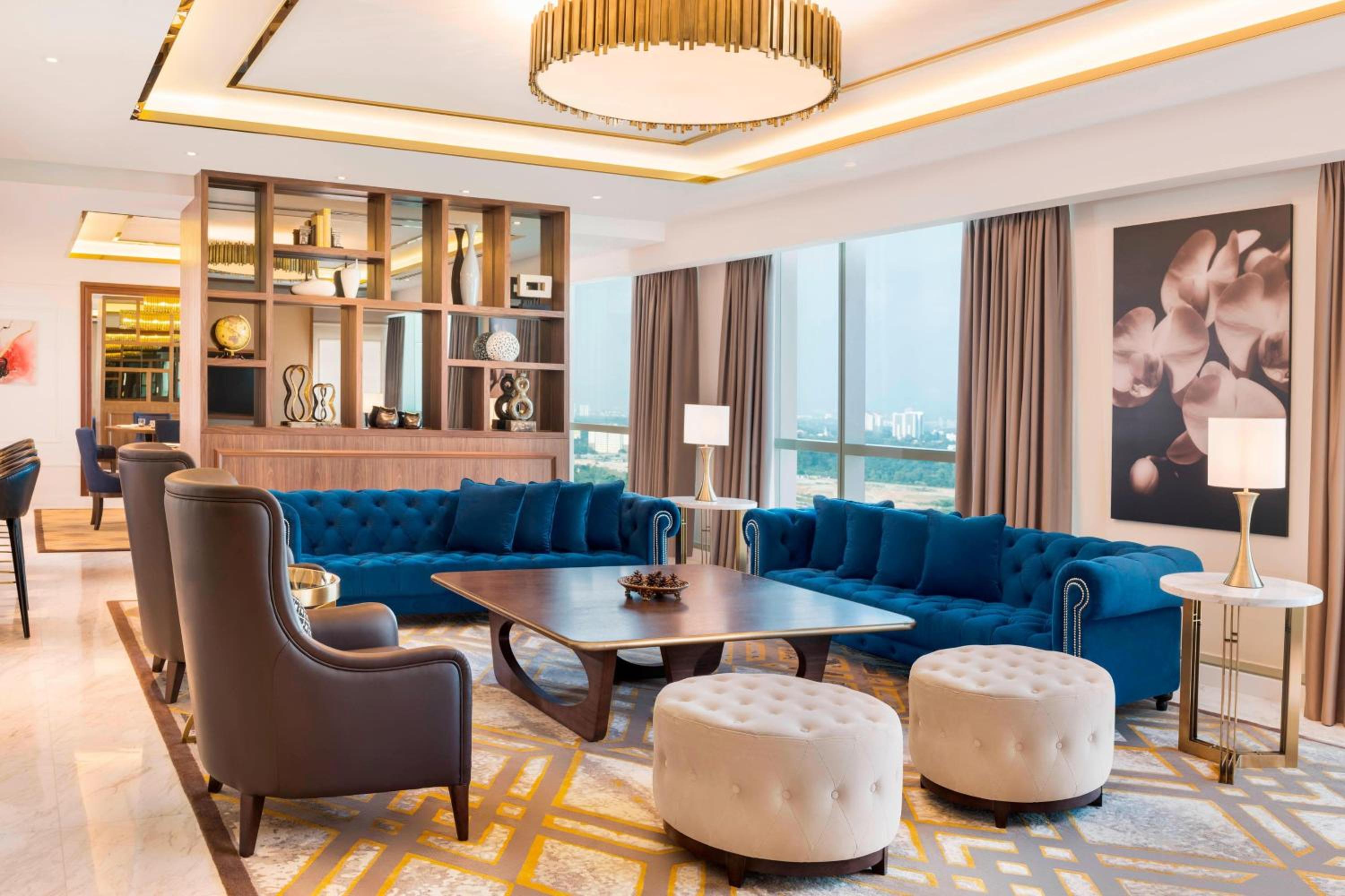 1 King Bed, Club Lounge Access, Presidential Suite photo 1