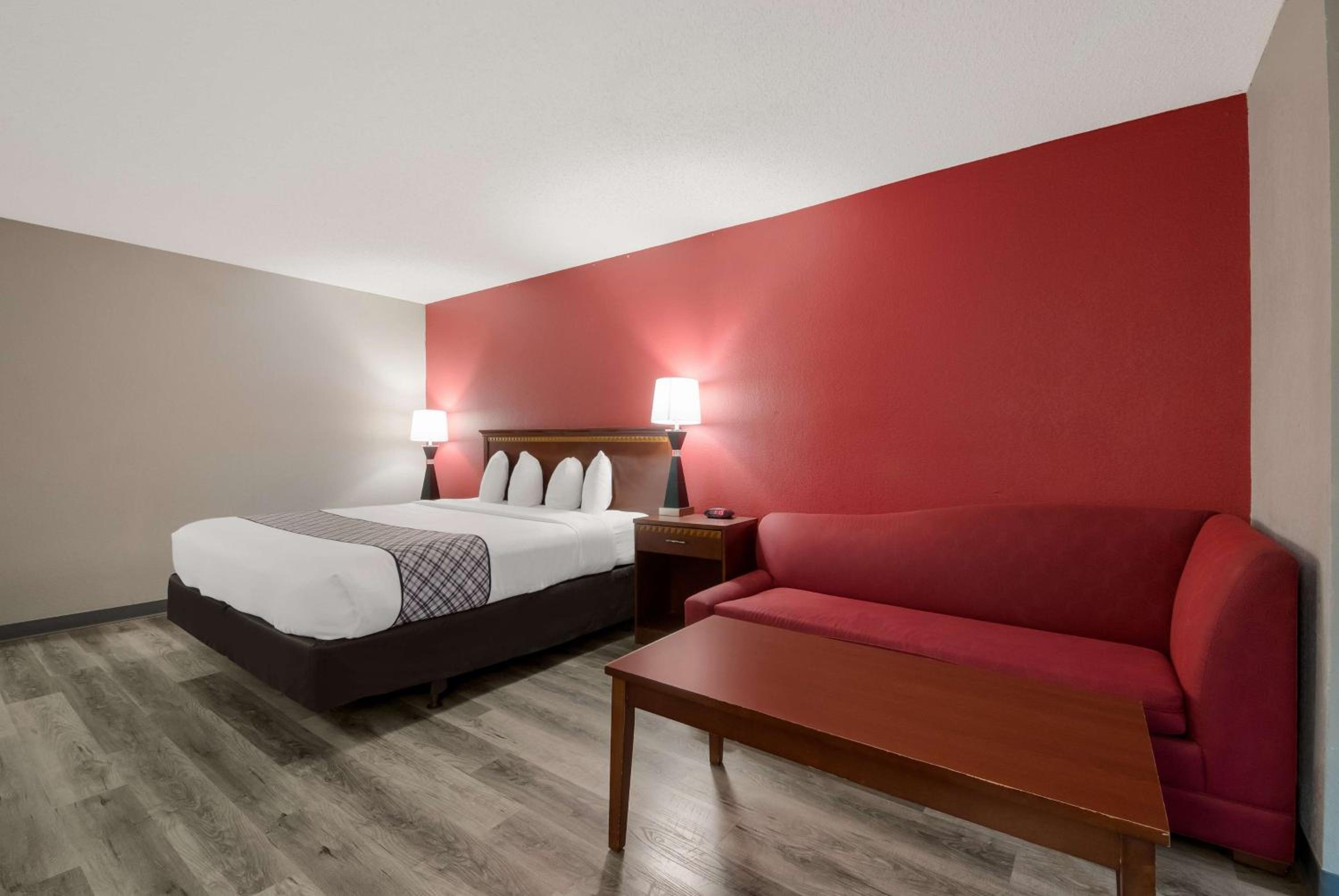 King Room - Non-Smoking - Photo 1