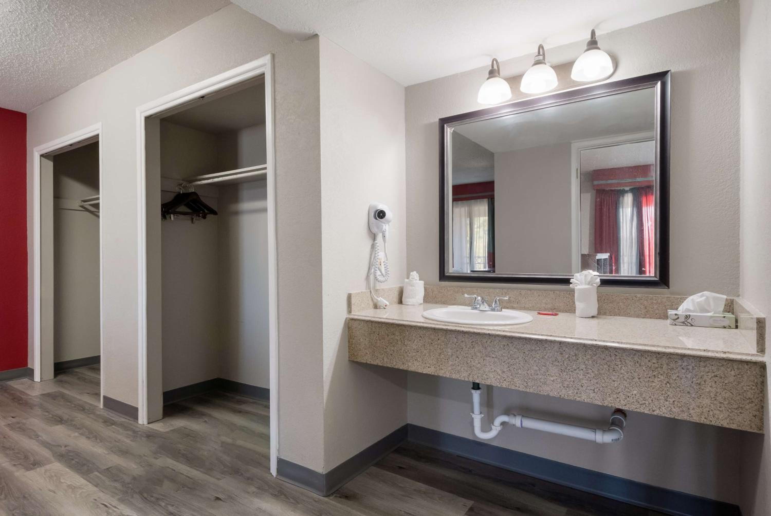 King Suite with Sofa Bed - Photo 8