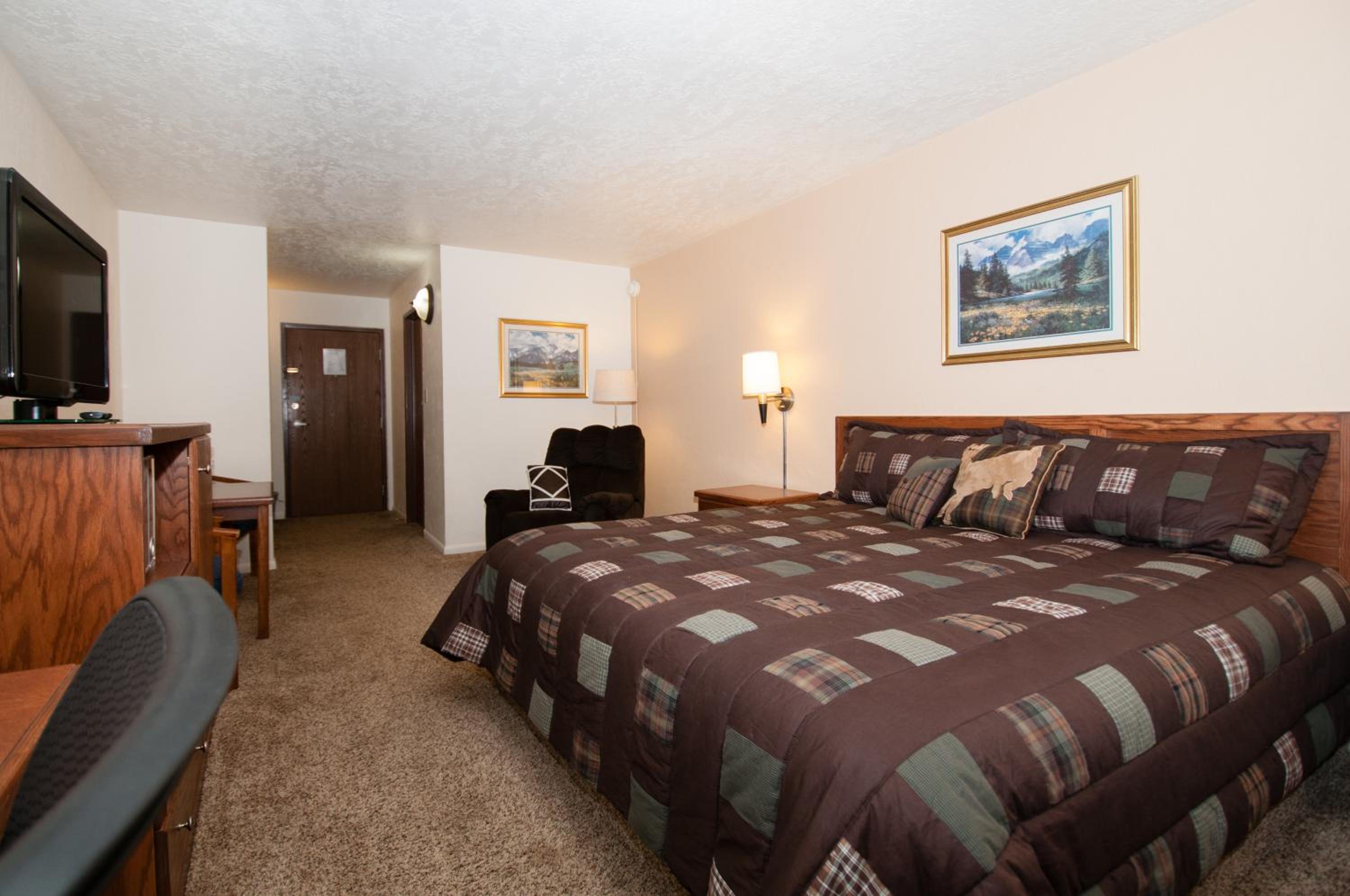 King Room - No Pets photo 3