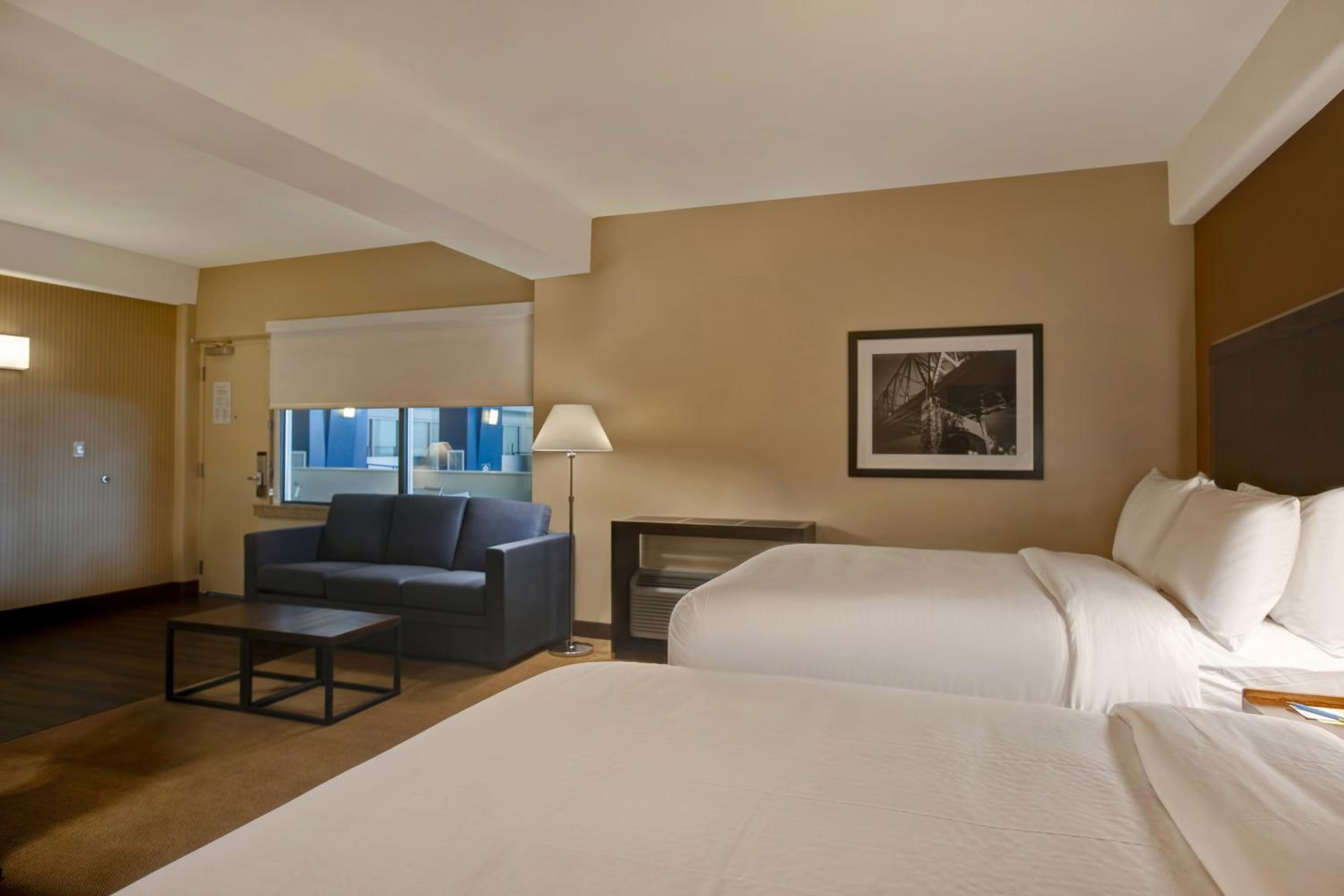 Junior Suite, 2 Queen, Sofa bed, Tower Building photo 1