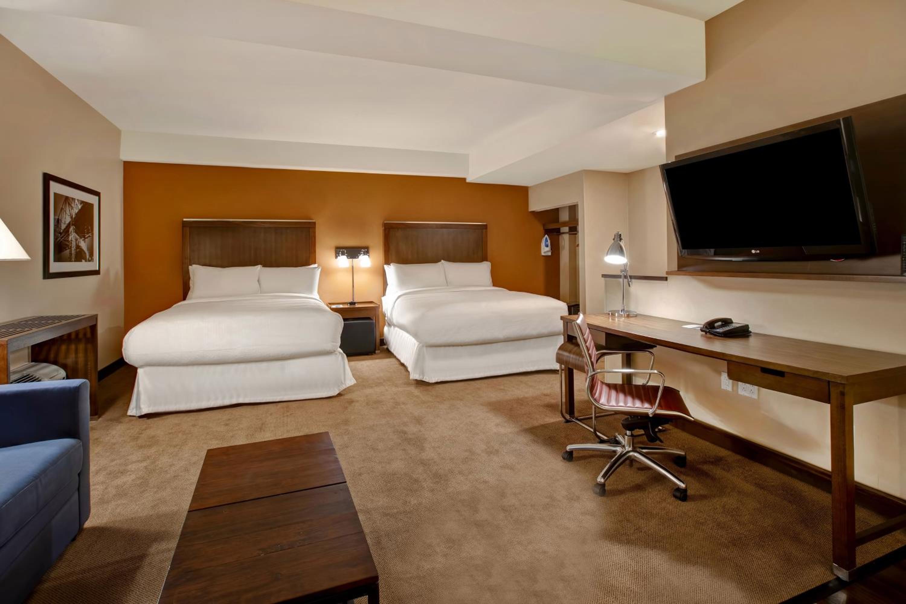 Junior Suite, 2 Queen, Sofa bed, Tower Building photo 3